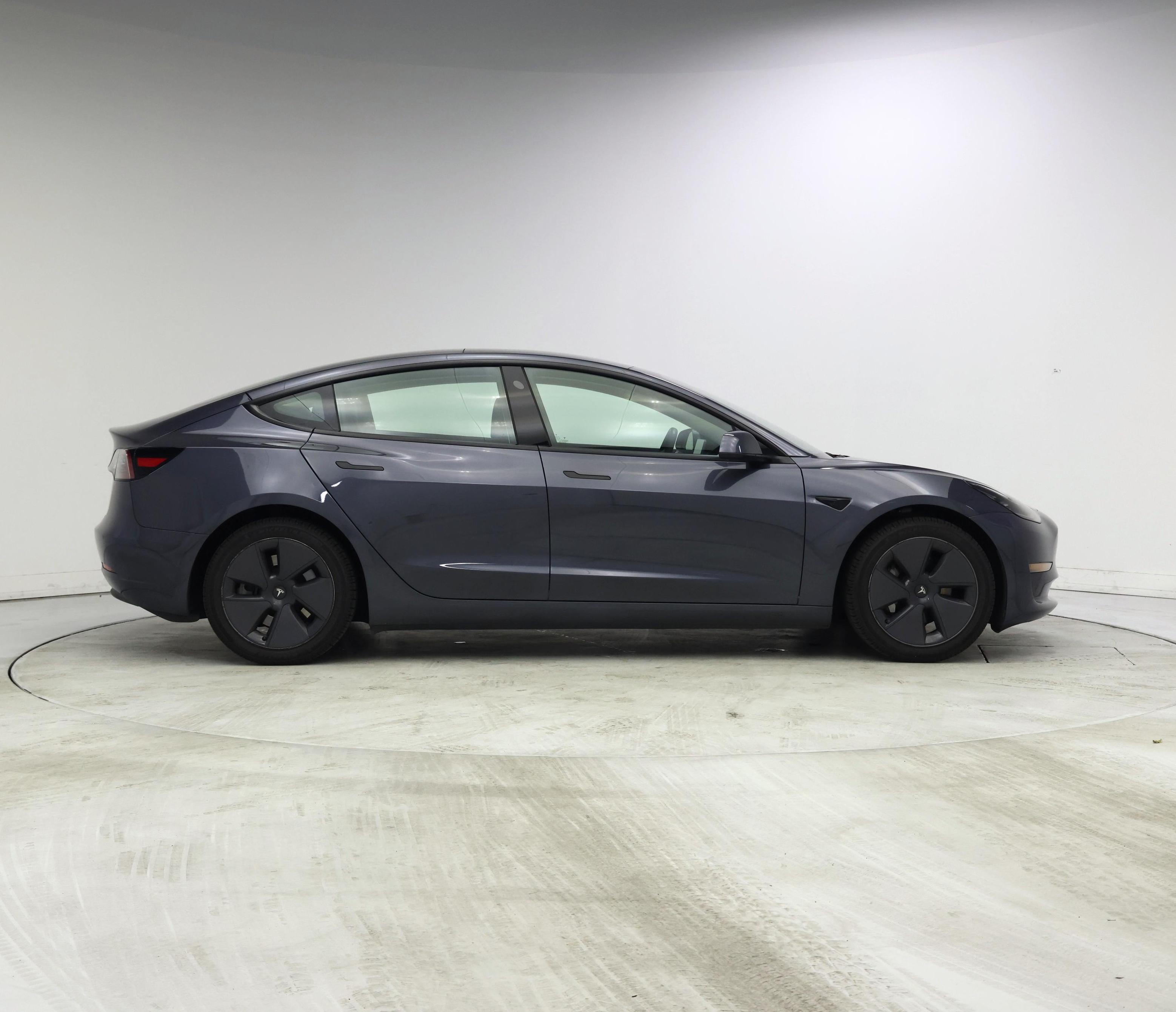 Thumbnail: 2023 Tesla Model 3 - 7