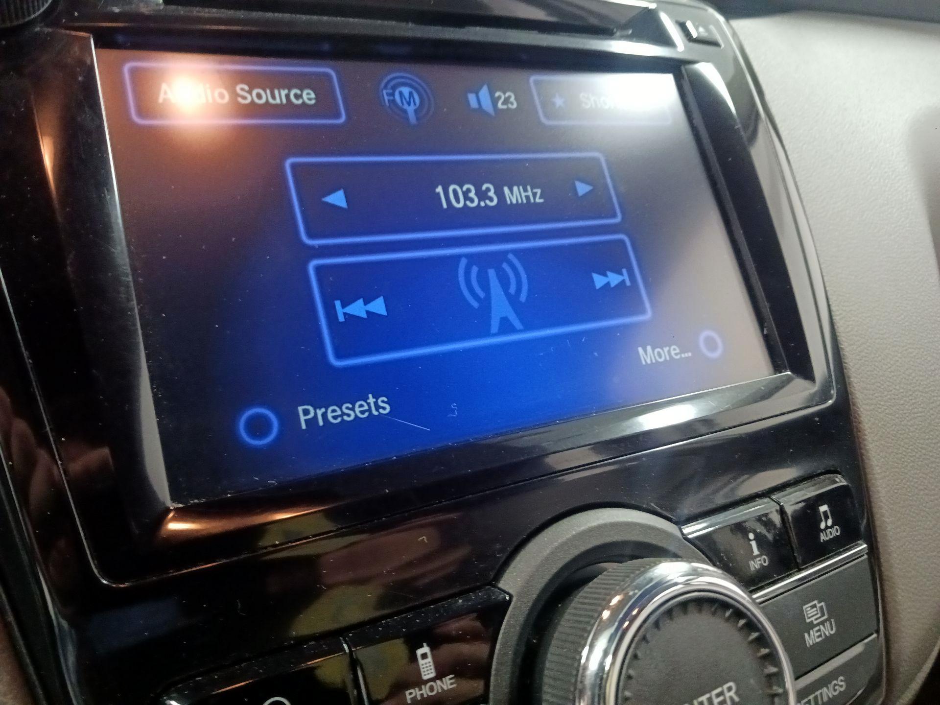 Thumbnail: 2015 Honda Odyssey - 13