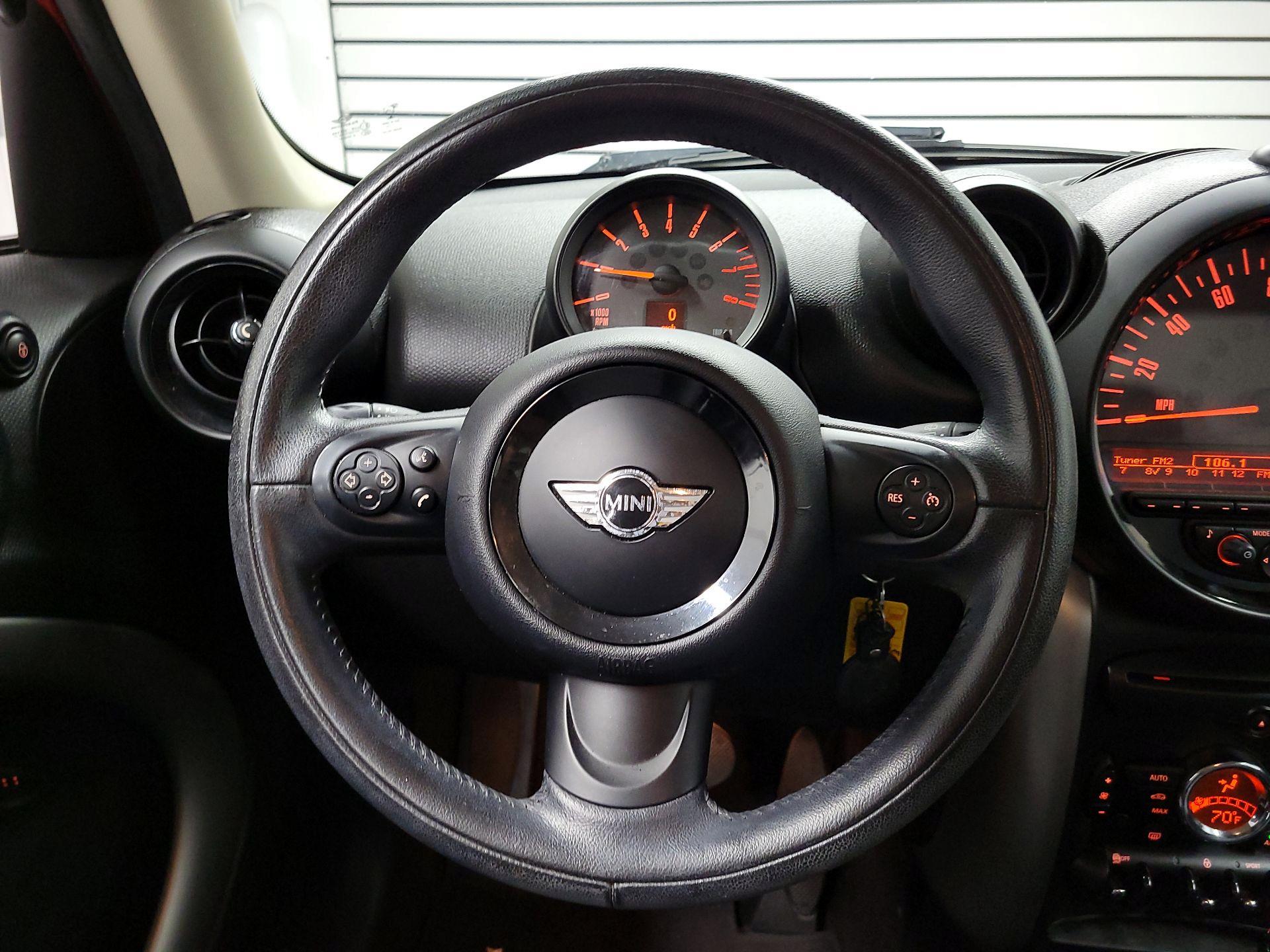 Thumbnail: 2015 MINI Cooper Countryman - 10