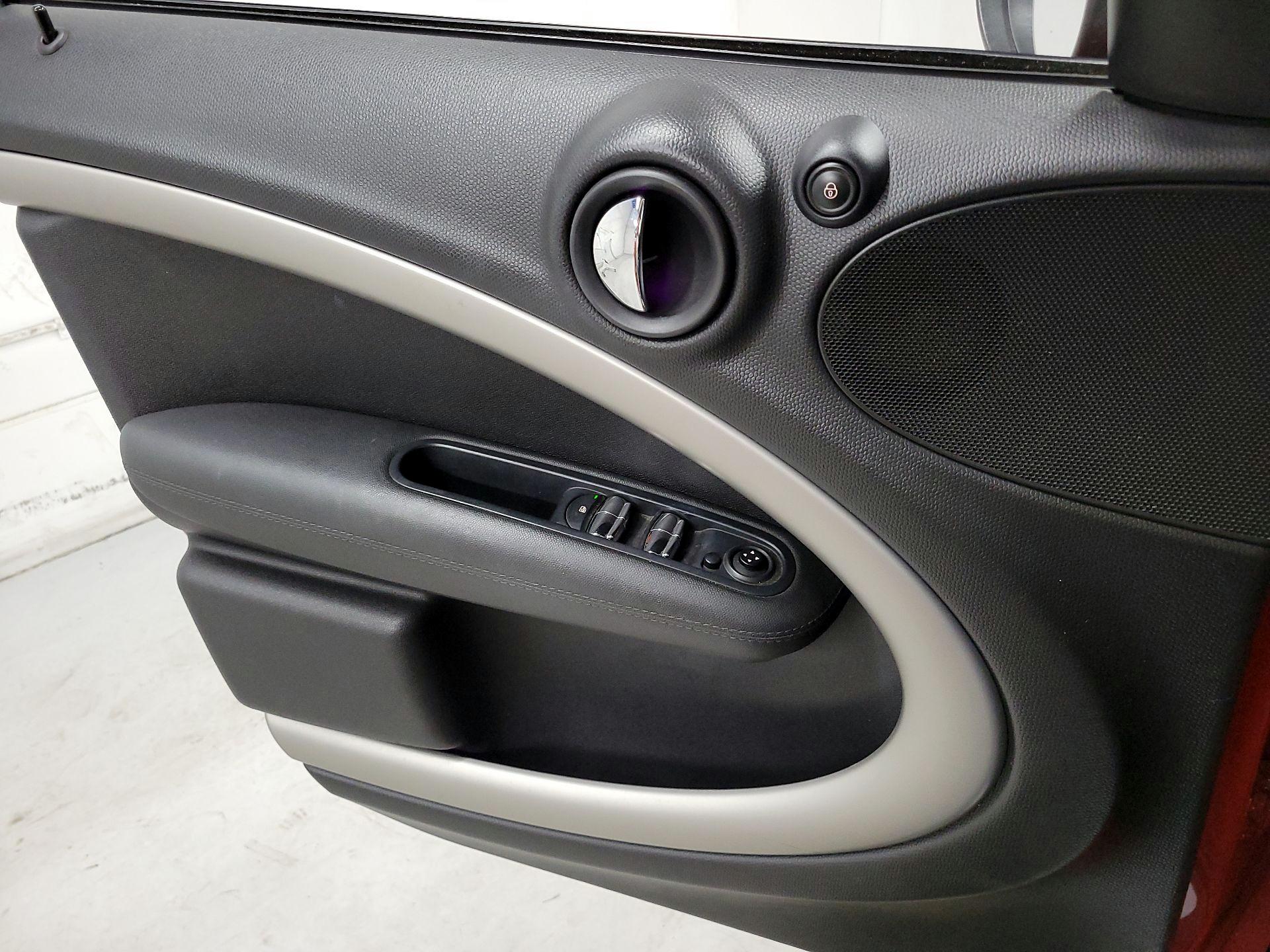 Thumbnail: 2015 MINI Cooper Countryman - 12