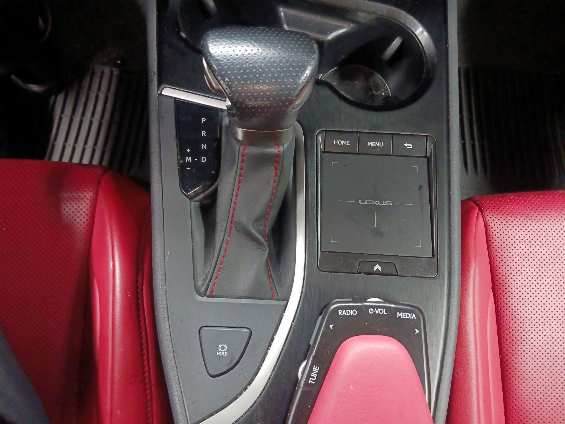 Thumbnail: 2021 Lexus UX - 17