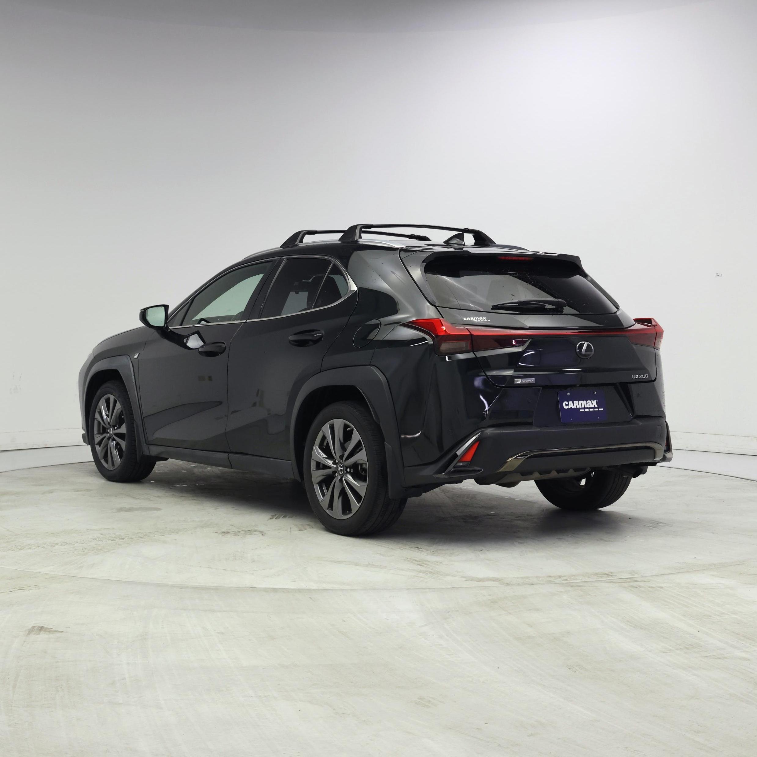 Thumbnail: 2021 Lexus UX - 2