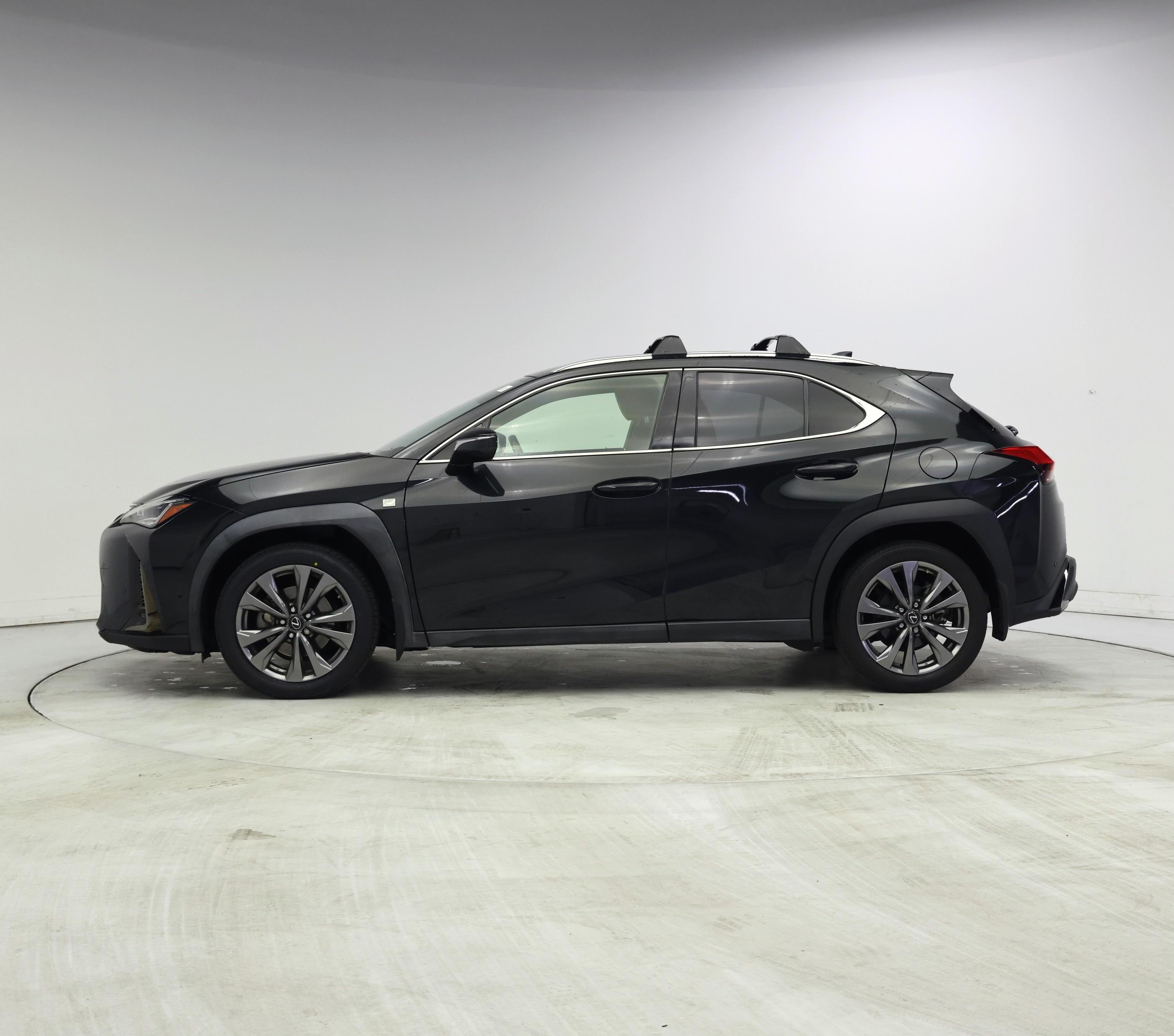 Thumbnail: 2021 Lexus UX - 3