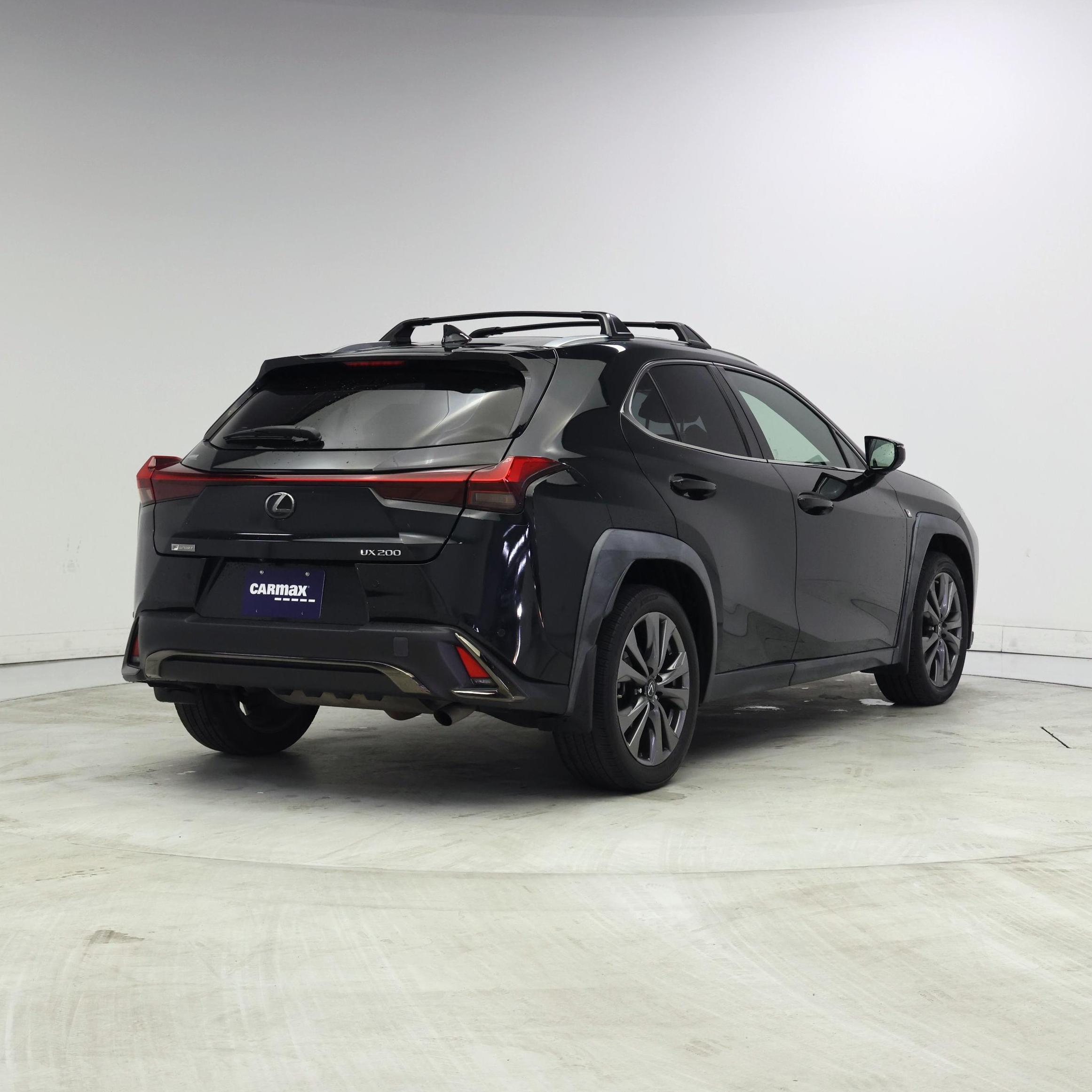 Thumbnail: 2021 Lexus UX - 8