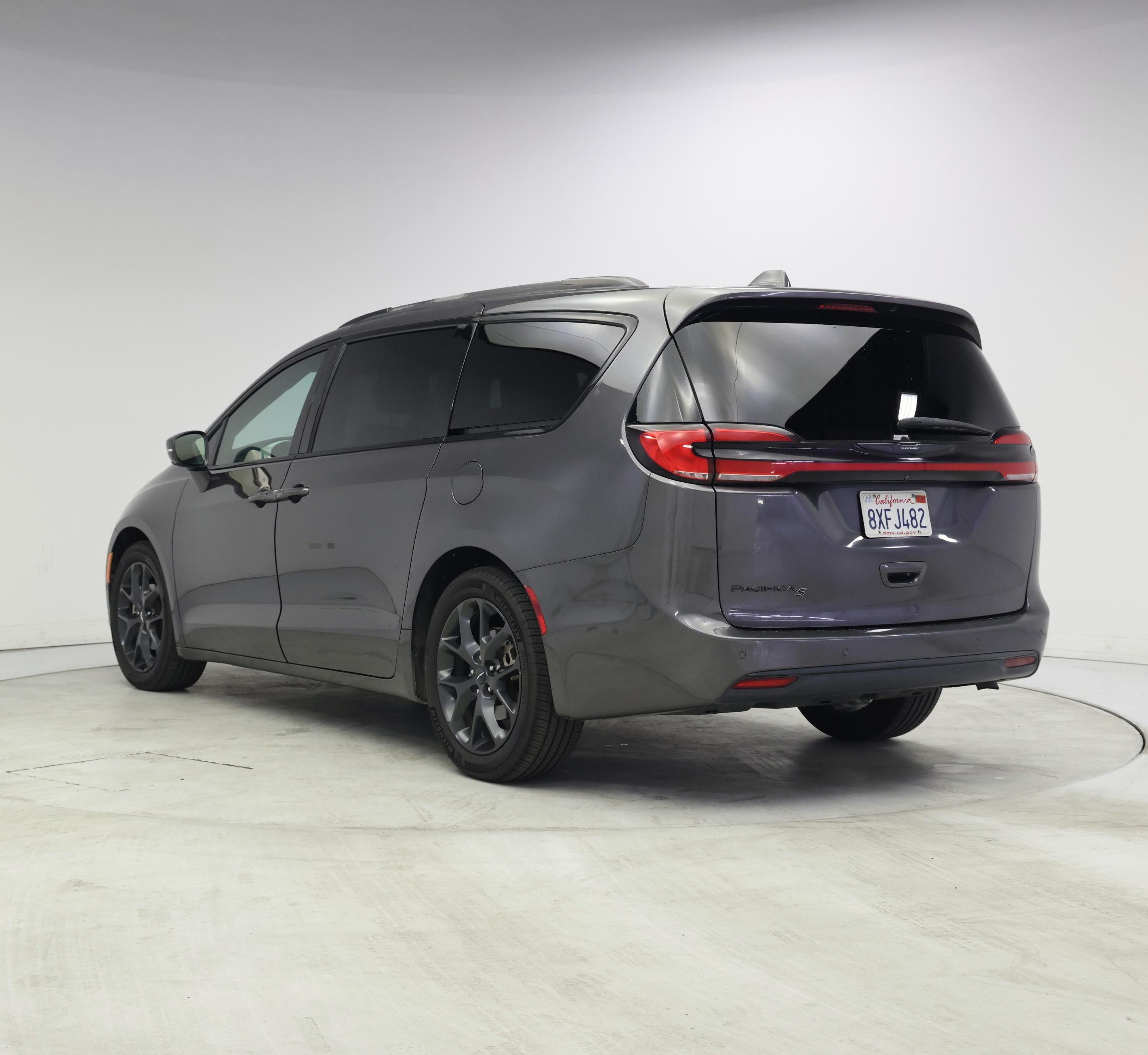 Thumbnail: 2021 Chrysler Pacifica - 2