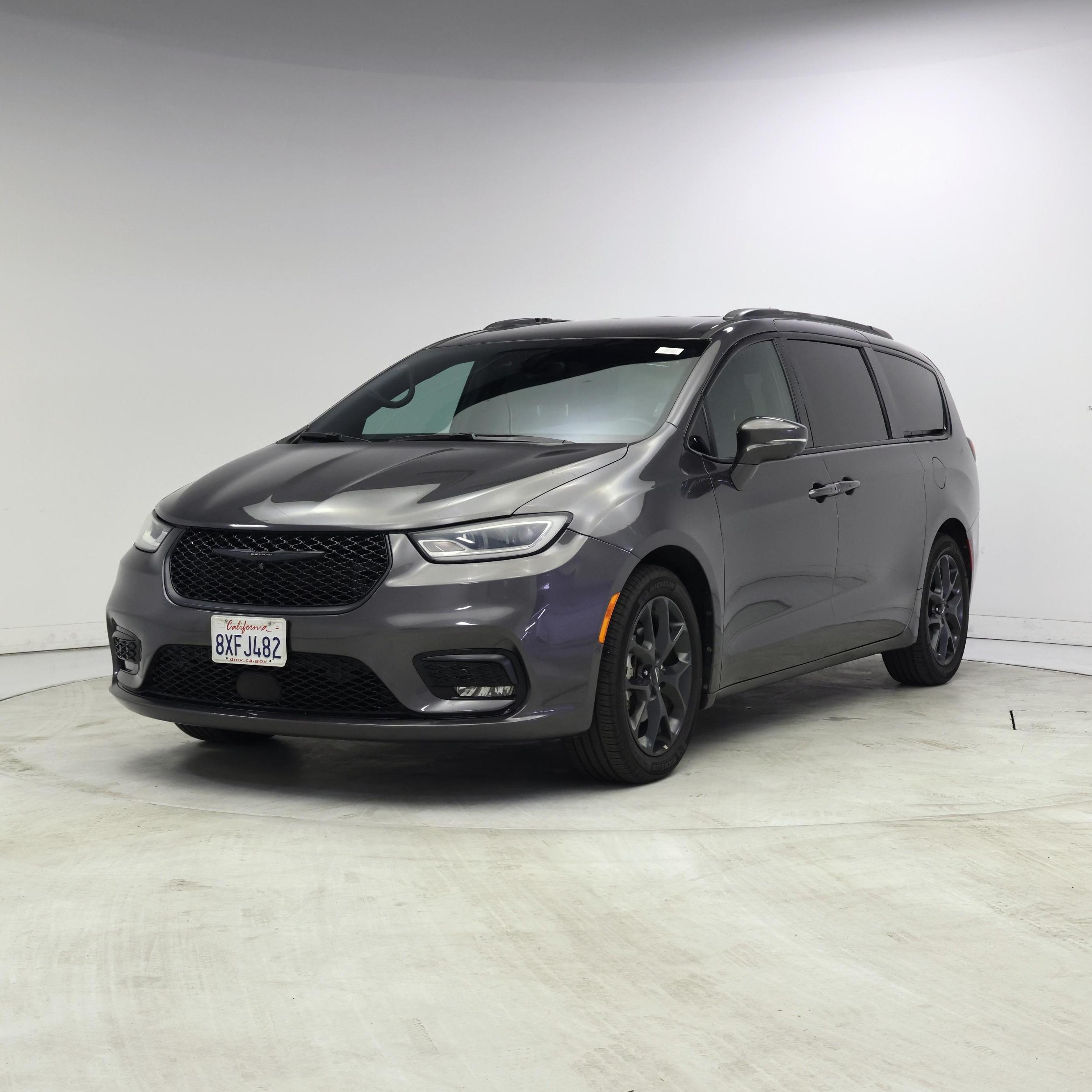 Thumbnail: 2021 Chrysler Pacifica - 4