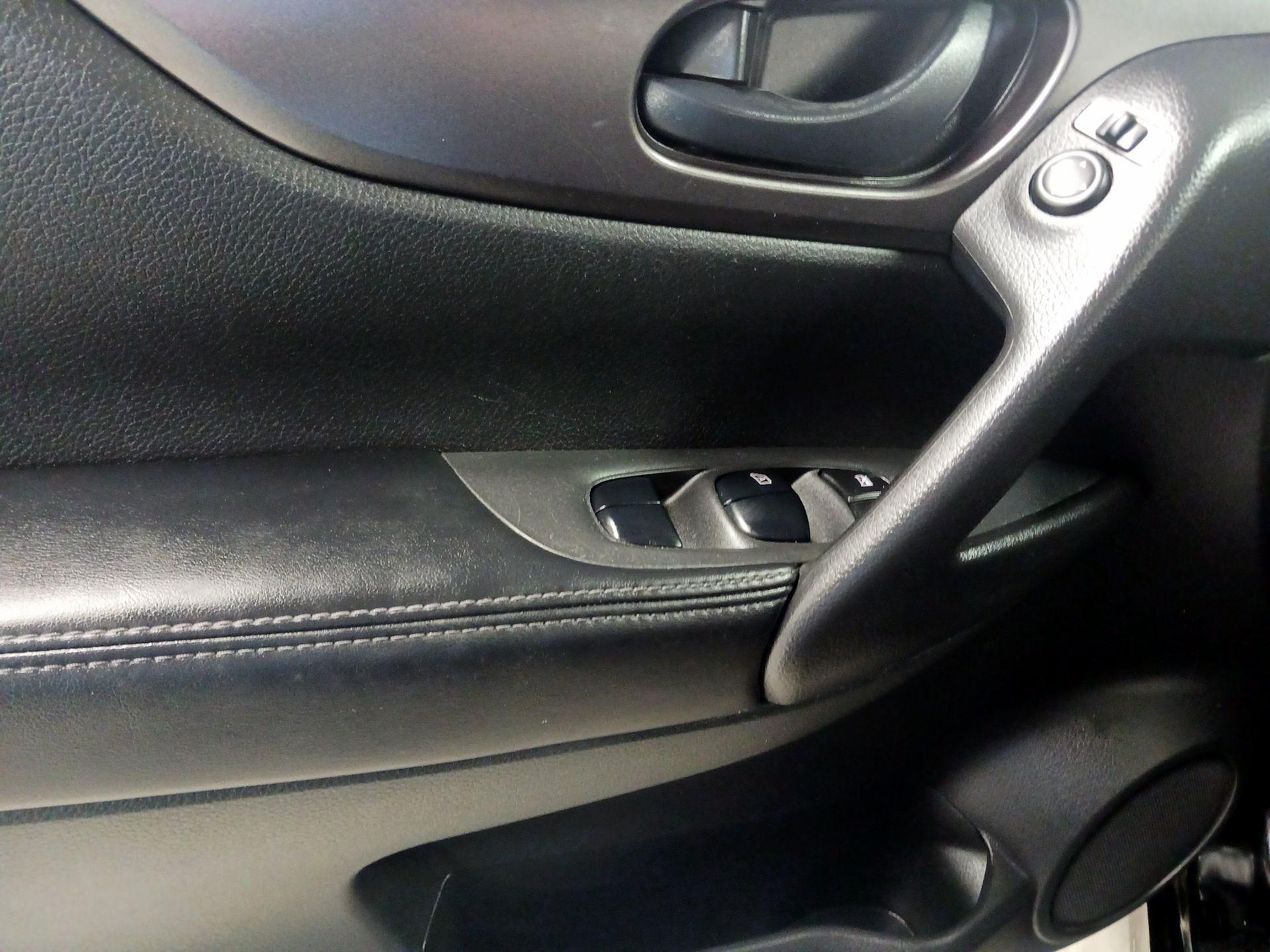 Thumbnail: 2019 Nissan Rogue Sport - 10