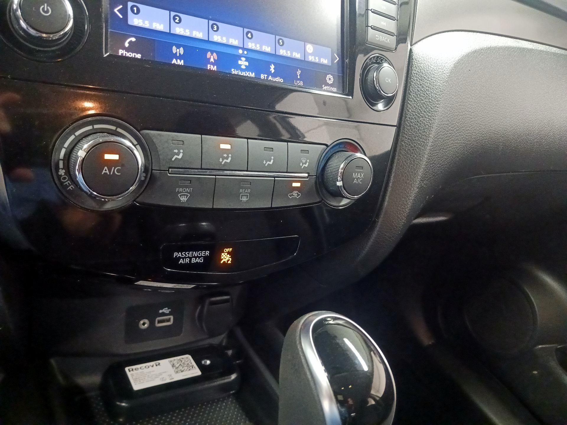 Thumbnail: 2019 Nissan Rogue Sport - 12