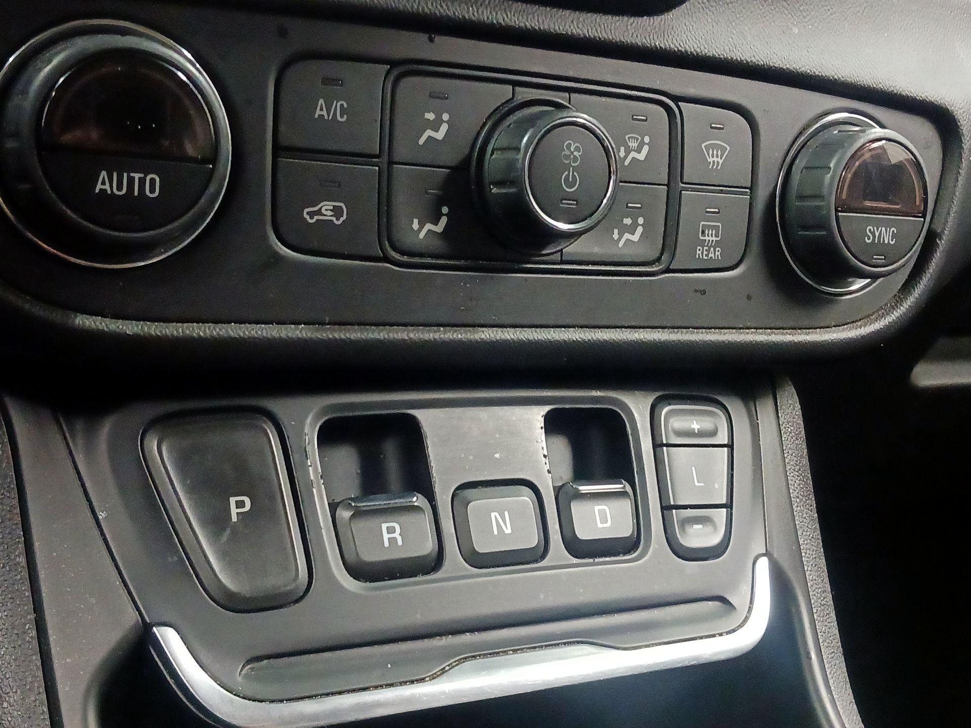 Thumbnail: 2019 GMC Terrain - 15