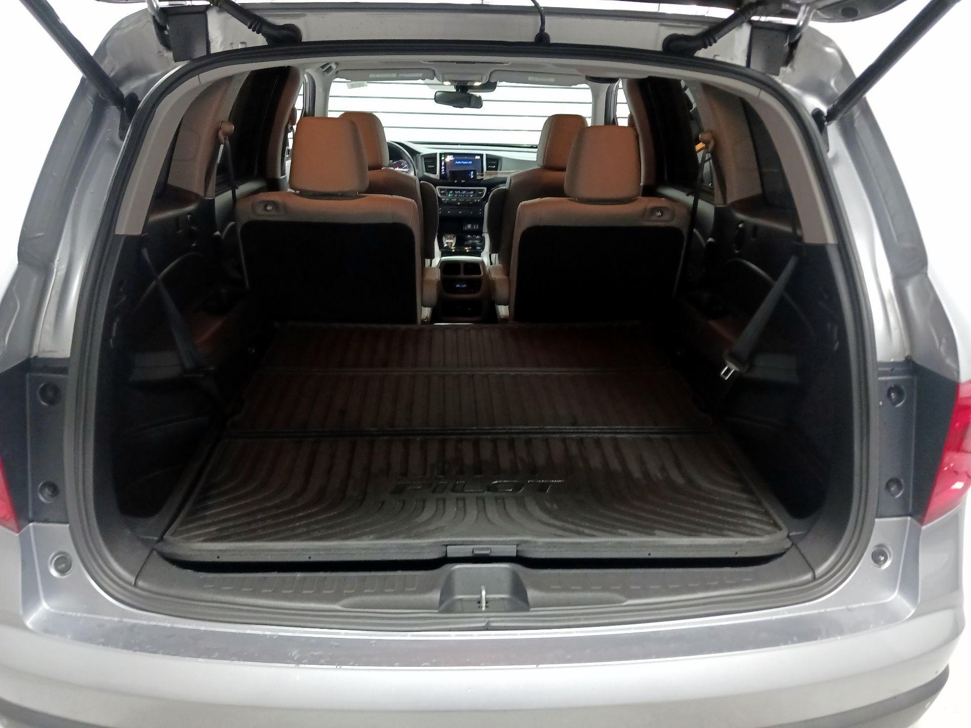 Thumbnail: 2016 Honda Pilot - 18