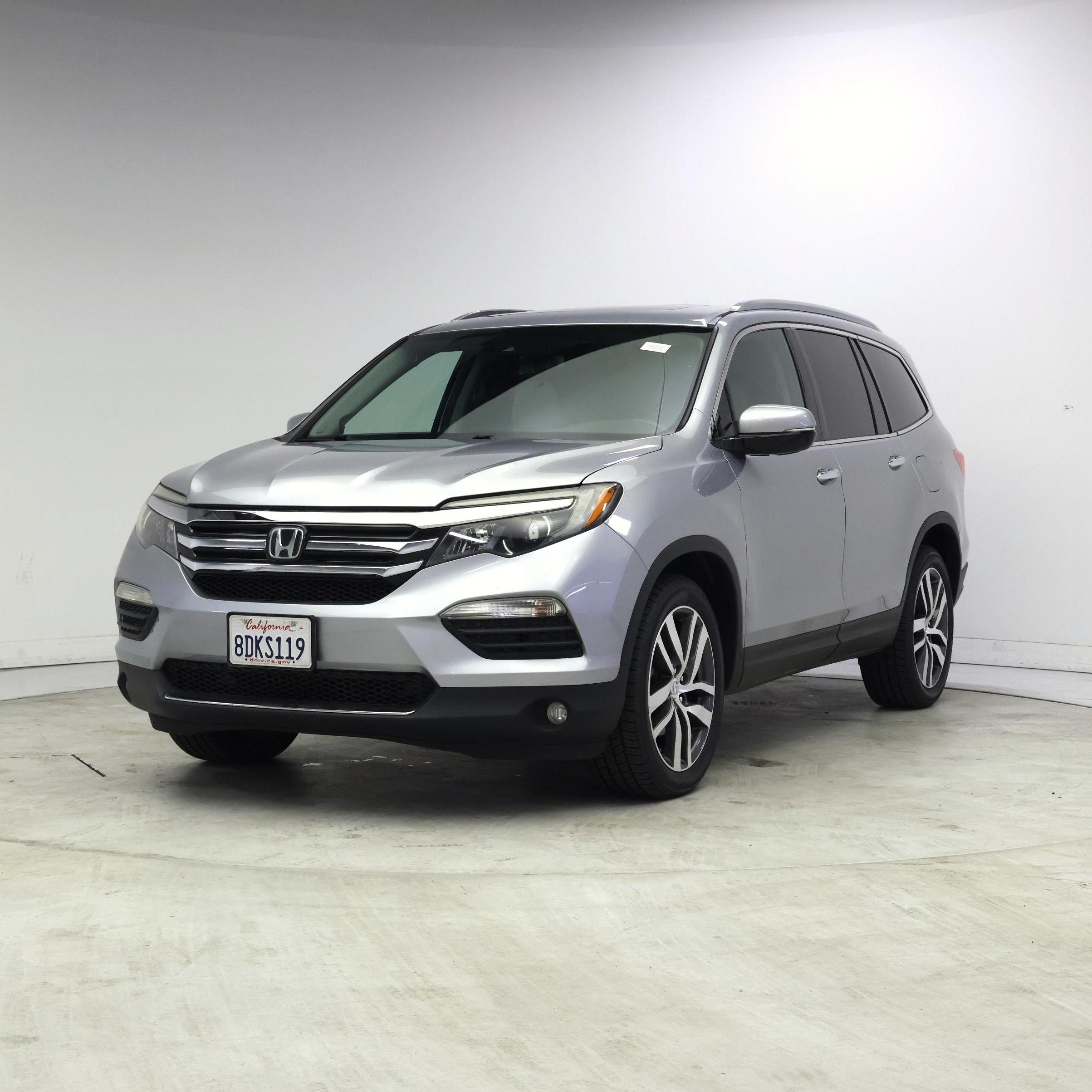 Thumbnail: 2016 Honda Pilot - 4