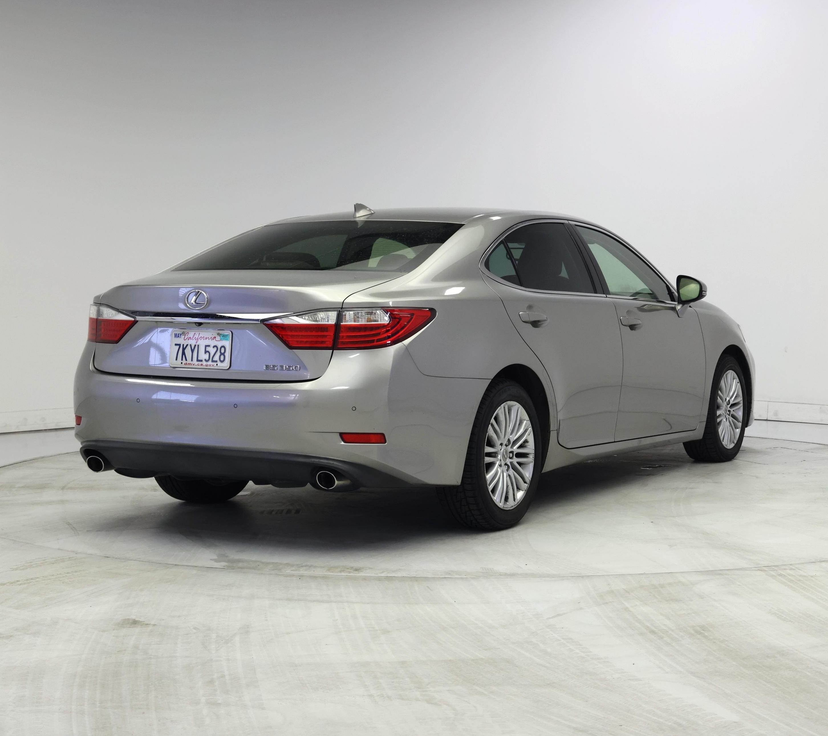 Thumbnail: 2015 Lexus ES - 8