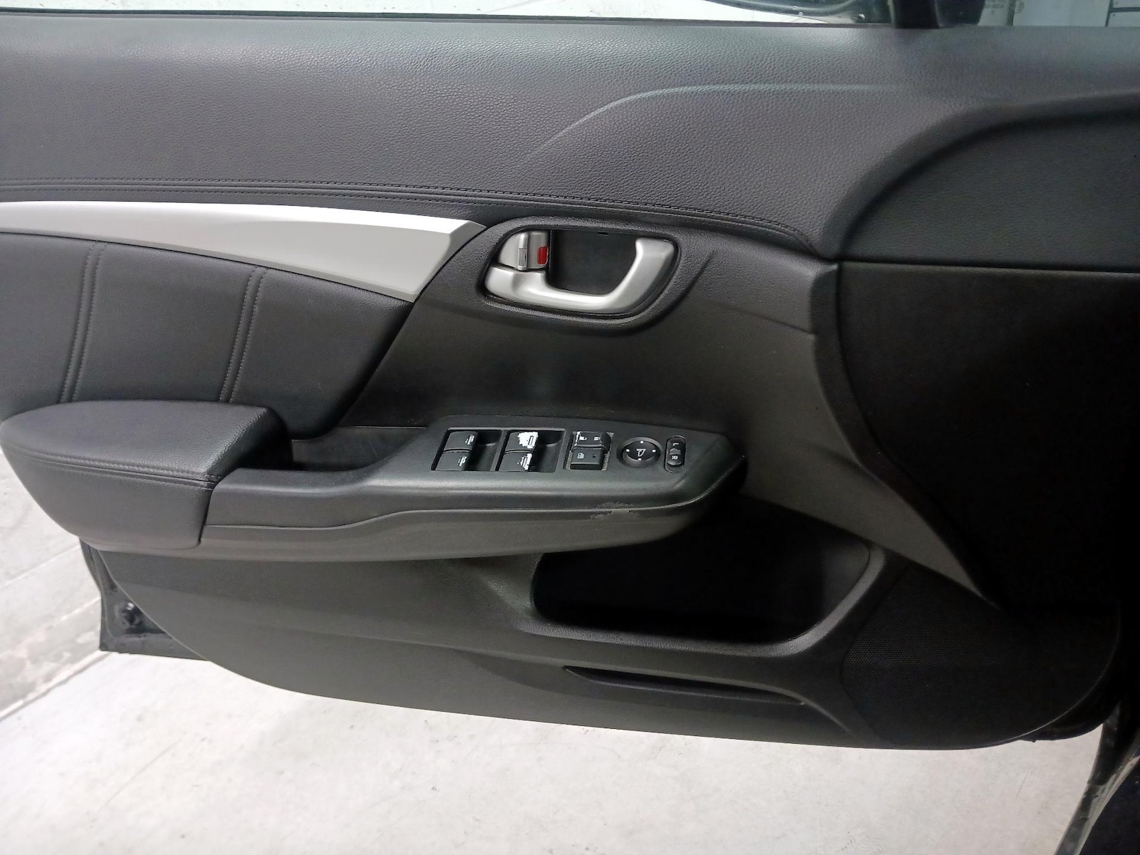 2015 Honda Civic EX-L - Photo 11