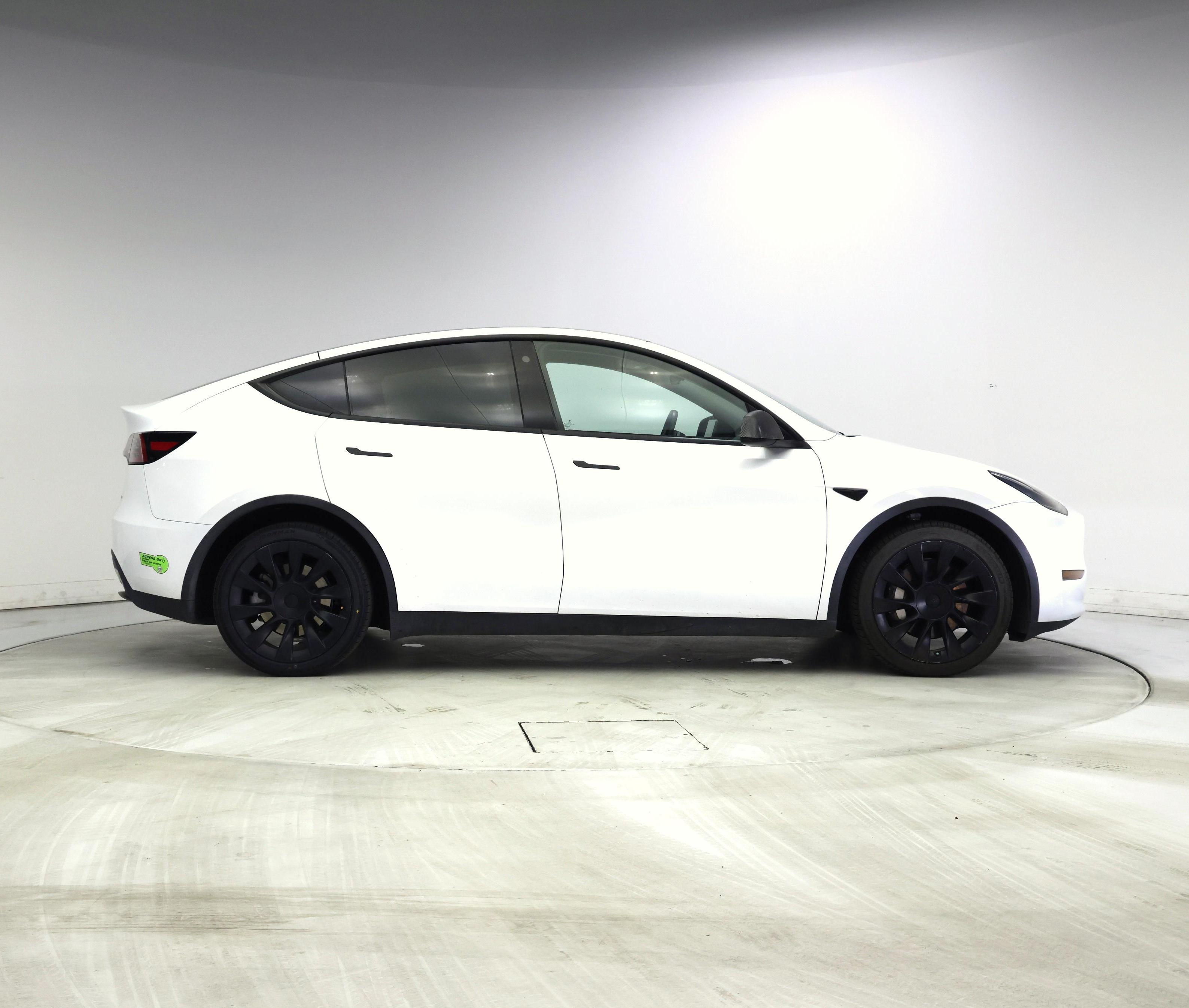 Thumbnail: 2023 Tesla Model Y - 7