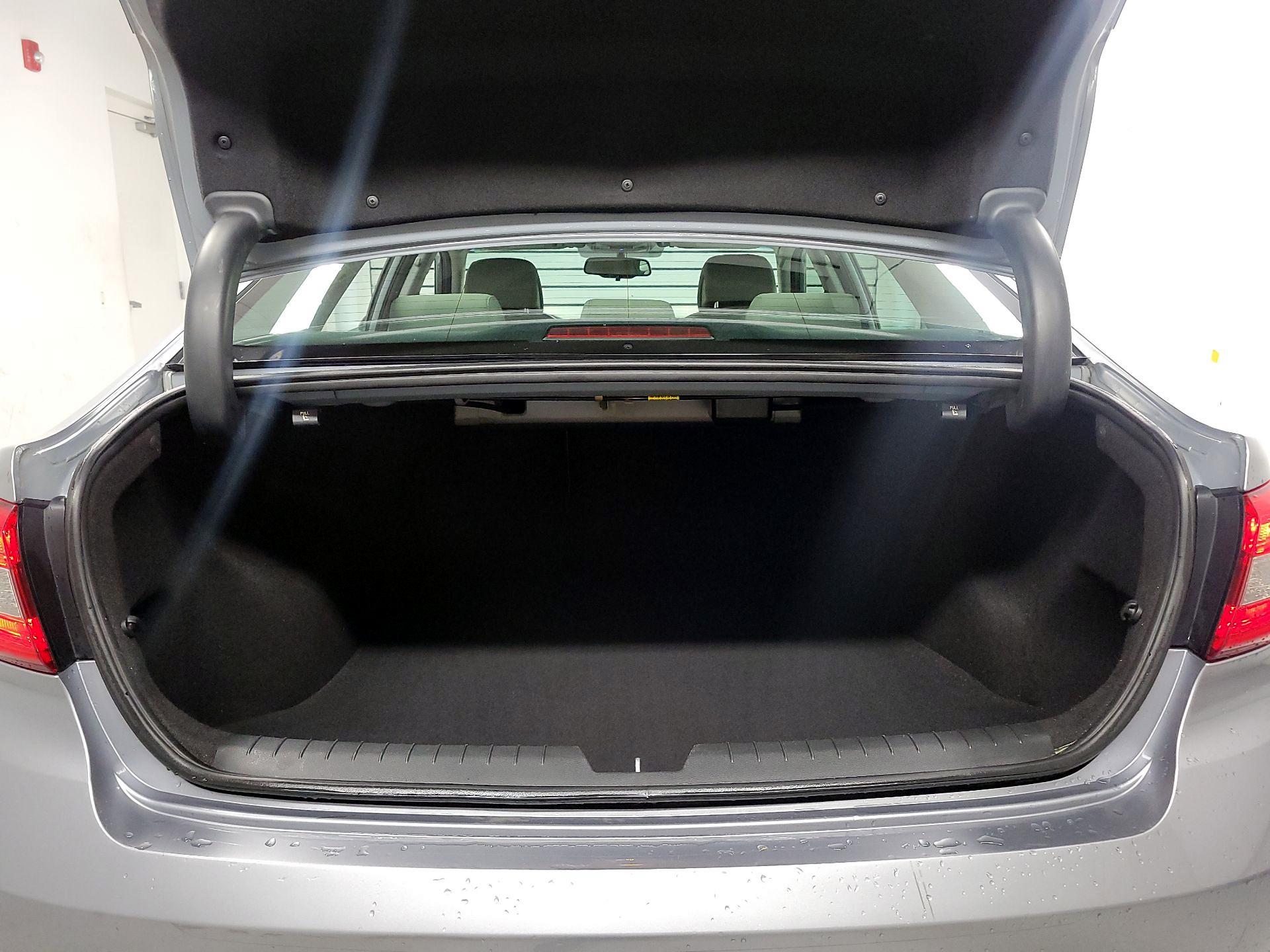 Thumbnail: 2015 Hyundai Sonata - 18