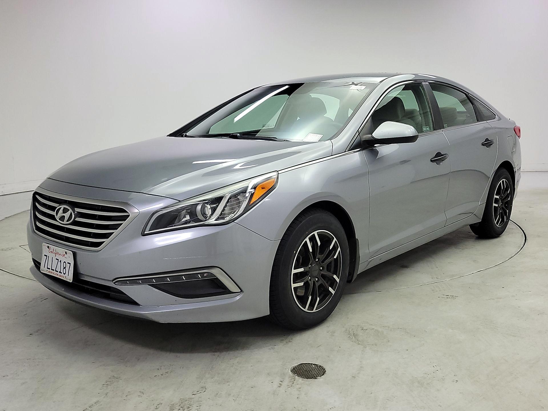 Thumbnail: 2015 Hyundai Sonata - 3