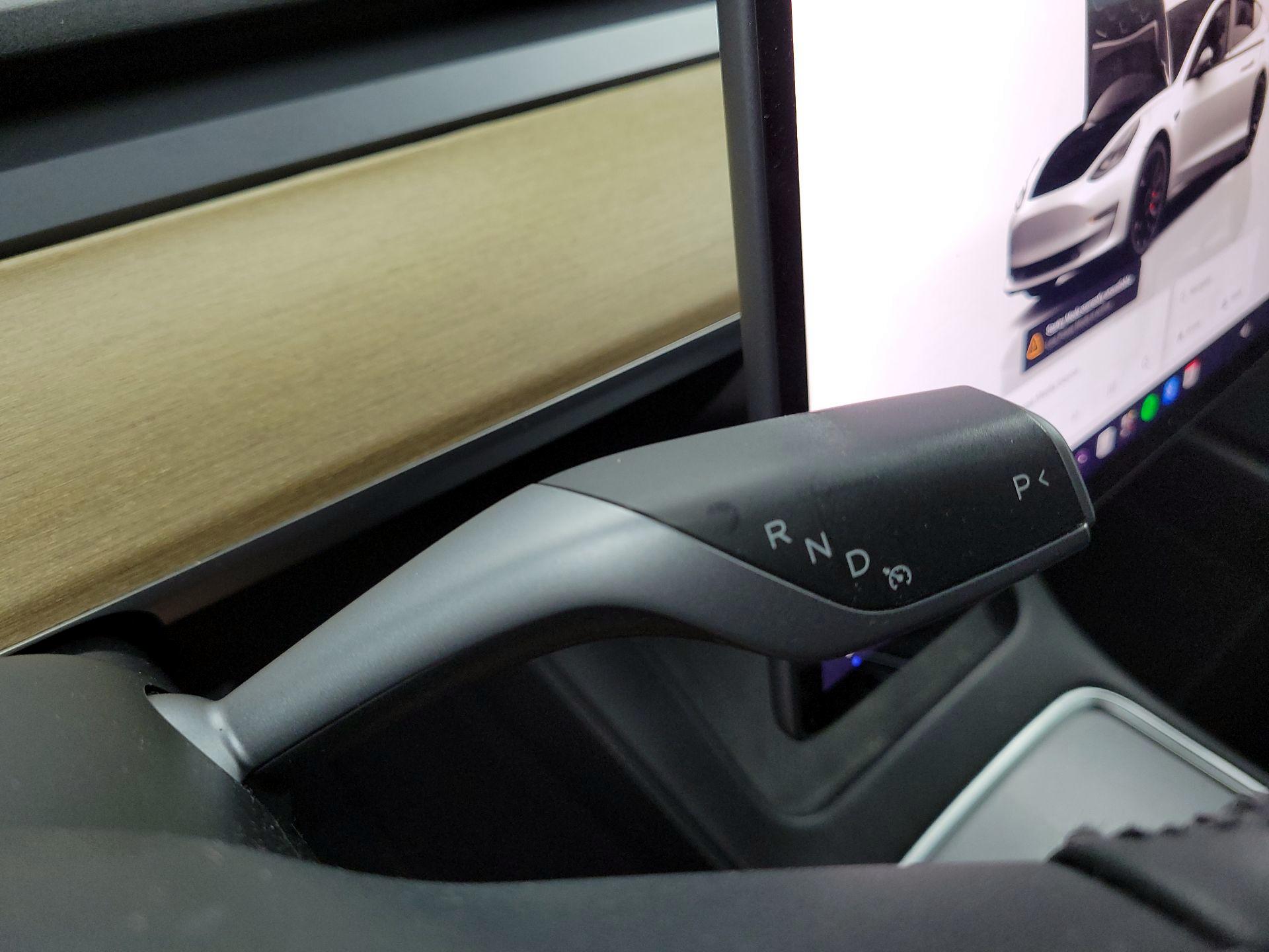 Thumbnail: 2022 Tesla Model 3 - 15