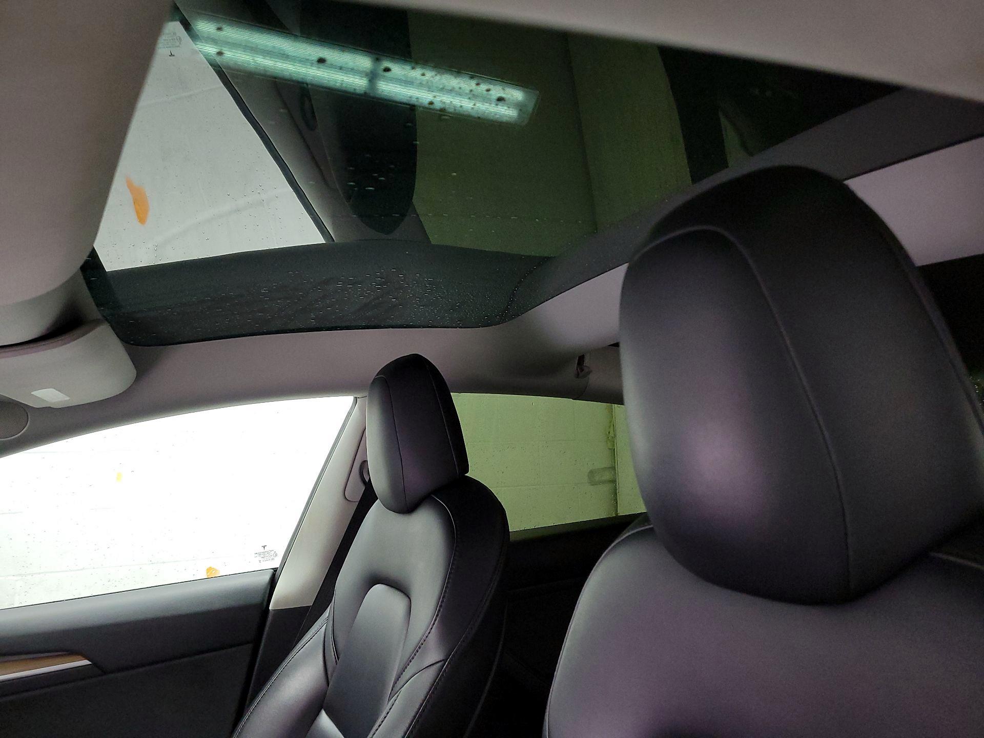 Thumbnail: 2022 Tesla Model 3 - 16
