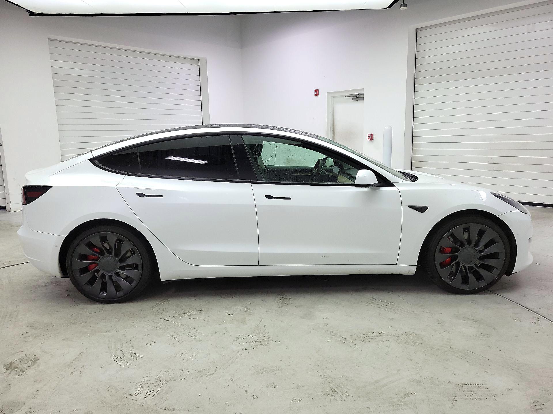 Thumbnail: 2022 Tesla Model 3 - 4