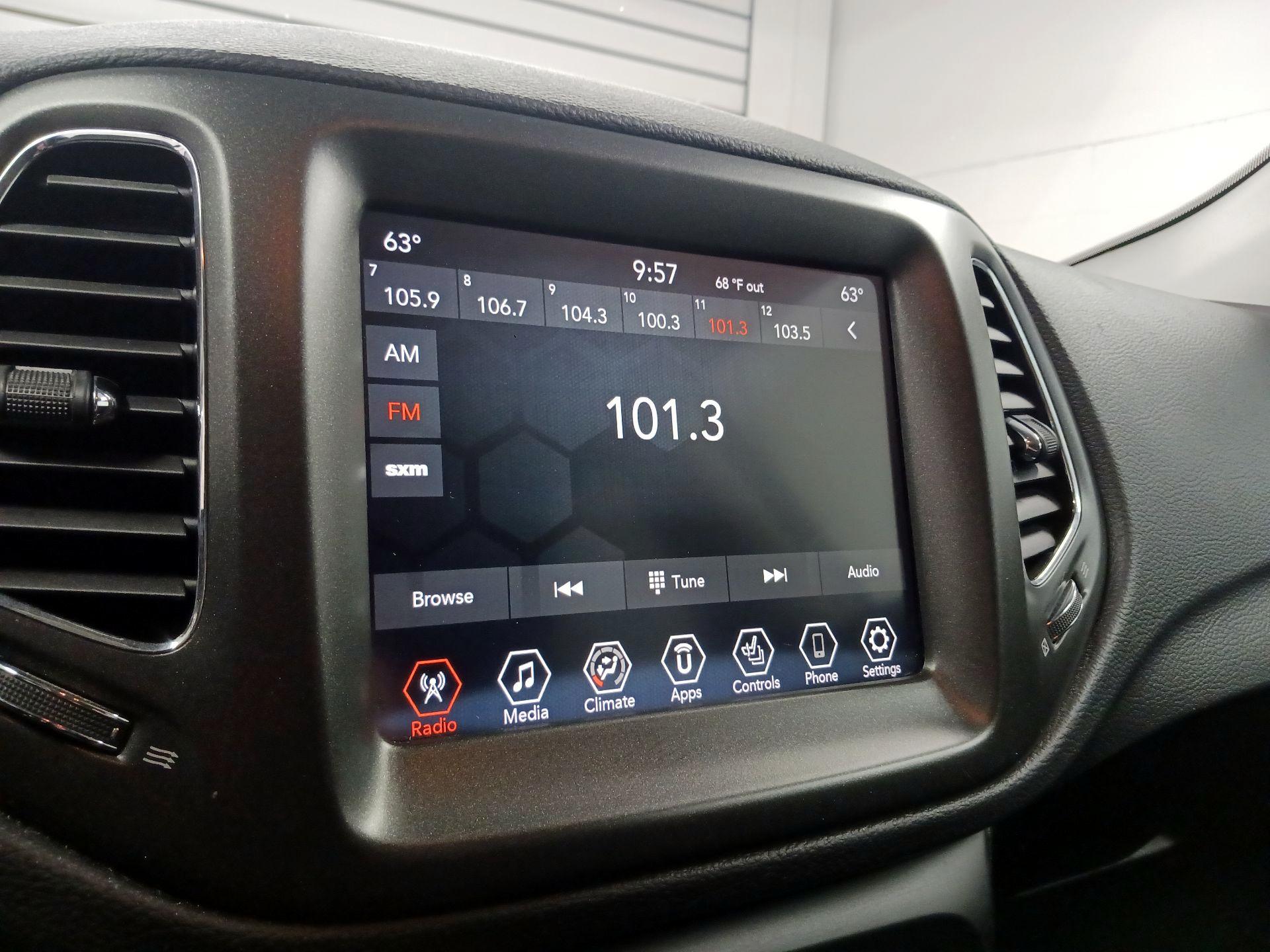 Thumbnail: 2021 Jeep Compass - 11
