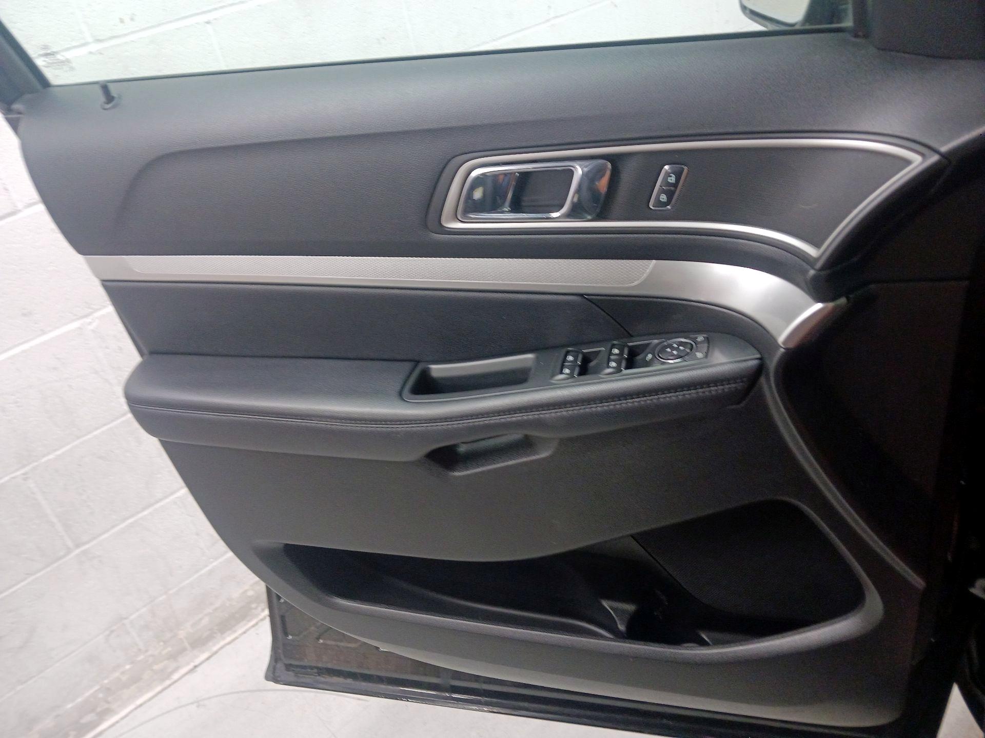 Thumbnail: 2017 Ford Explorer - 12