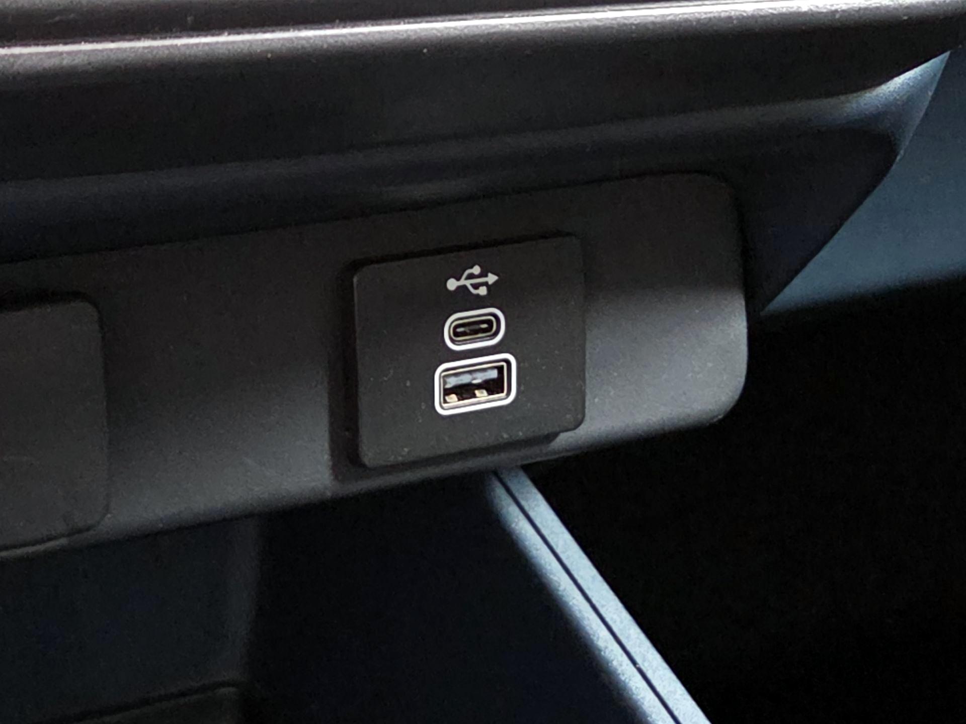 Thumbnail: 2025 Ford Maverick - 16