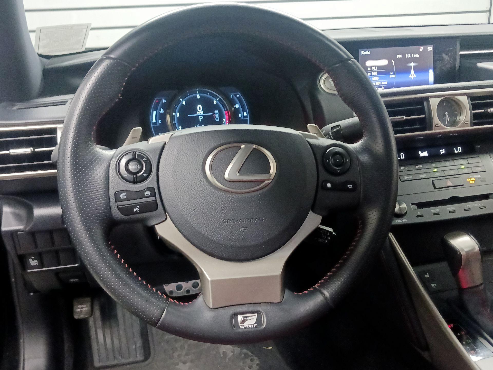 Thumbnail: 2015 Lexus IS - 10