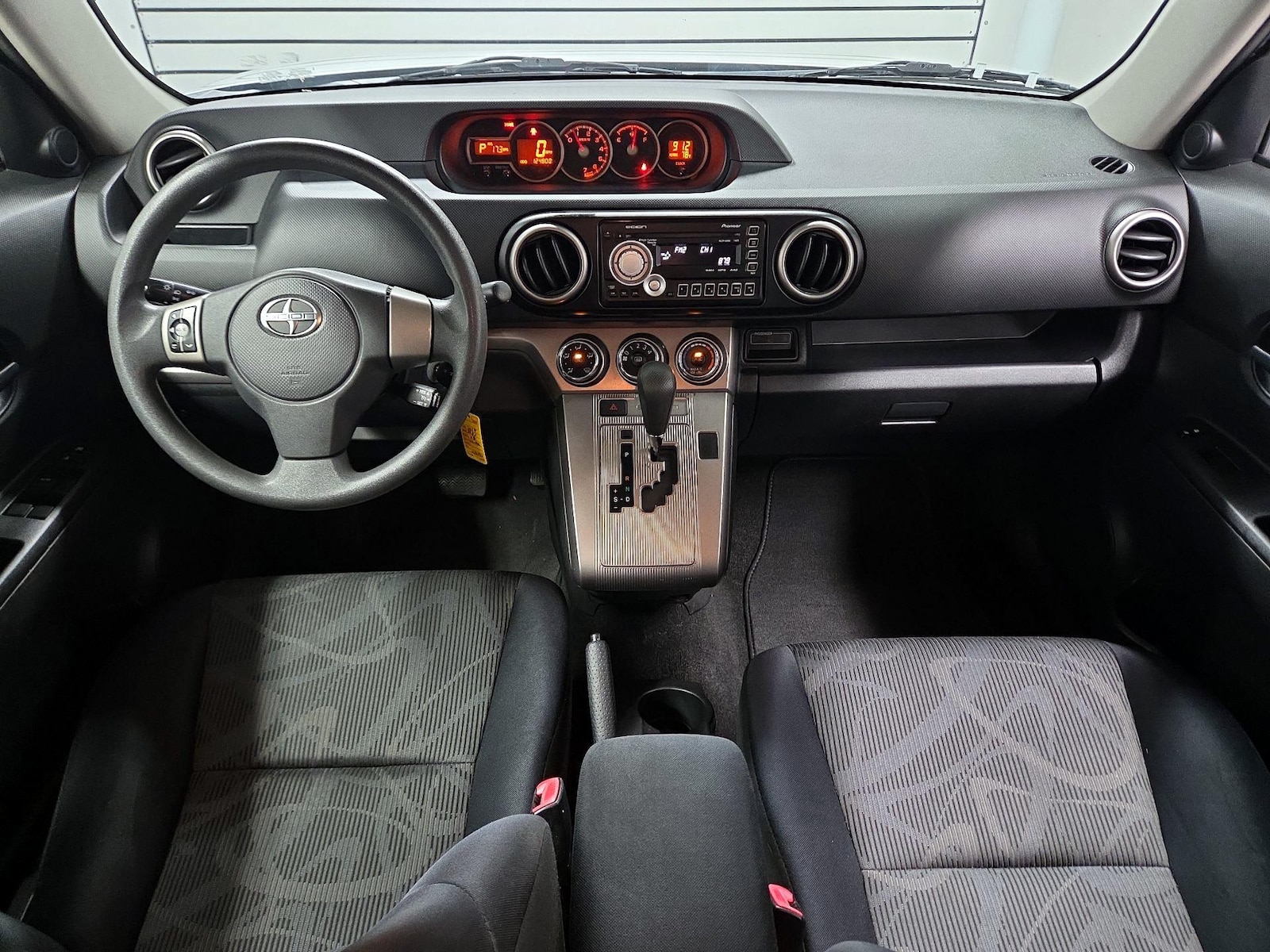 Photo 10