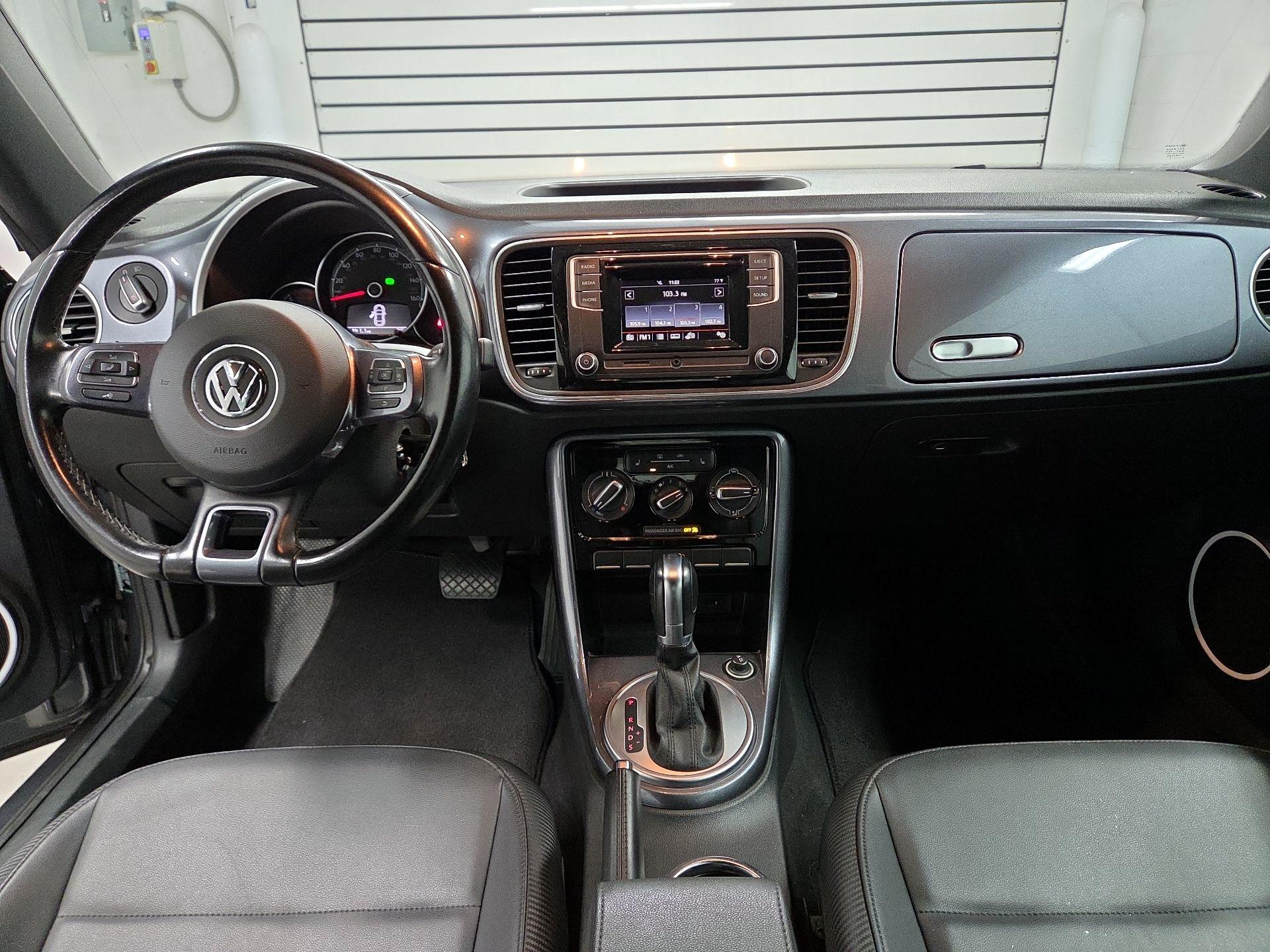 Thumbnail: 2018 Volkswagen Beetle - 9