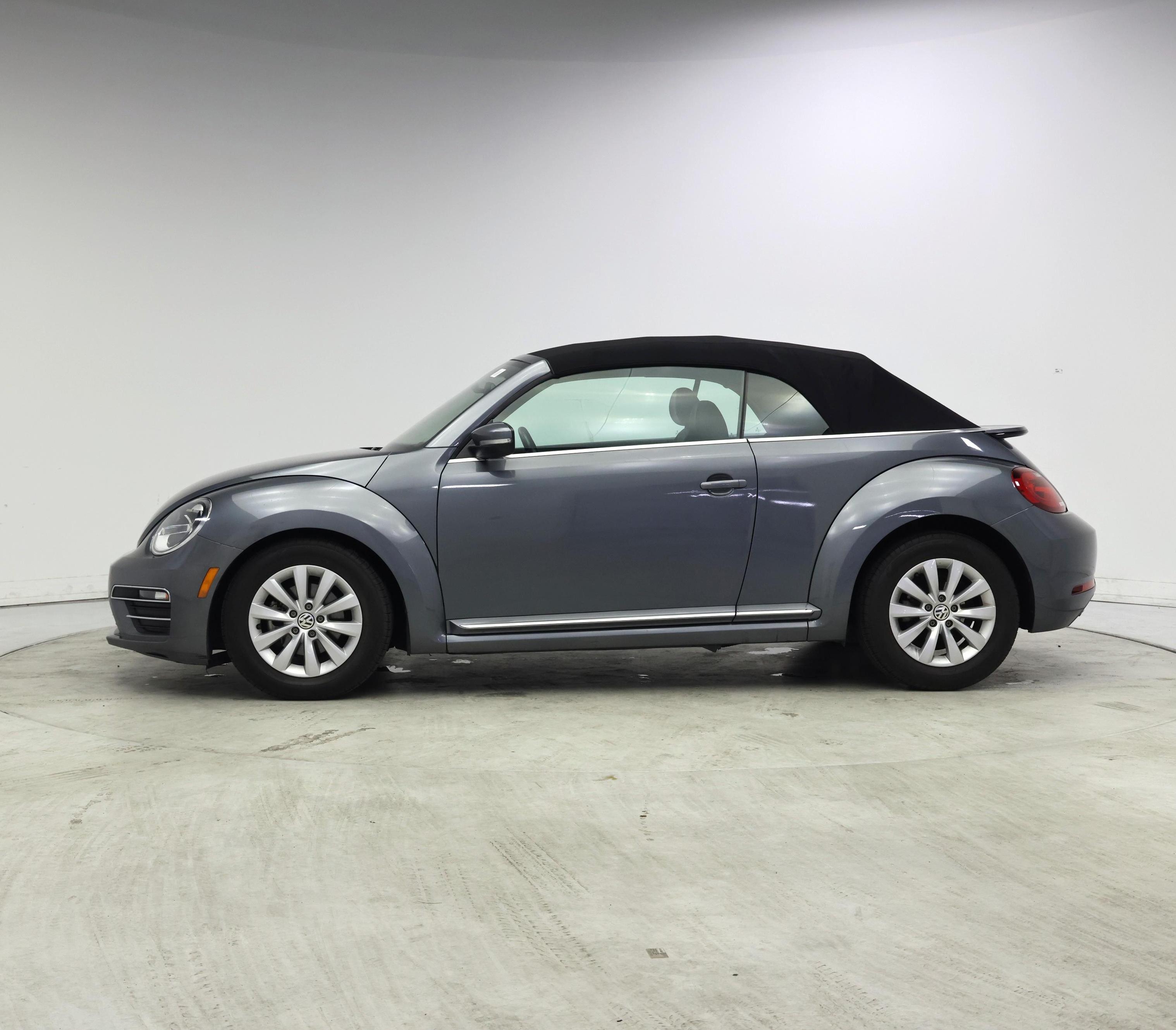 Thumbnail: 2018 Volkswagen Beetle - 3