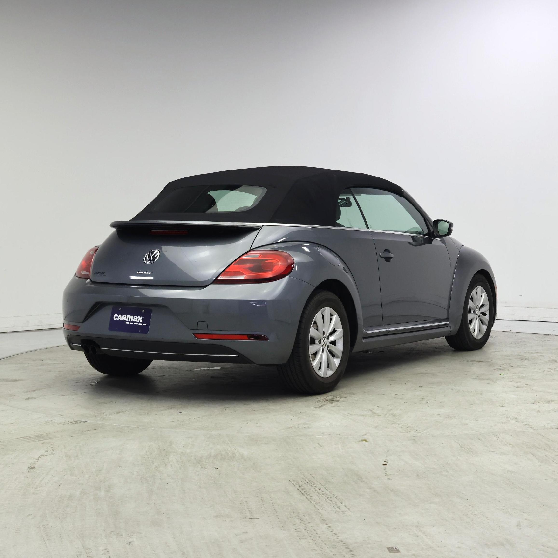 Thumbnail: 2018 Volkswagen Beetle - 8