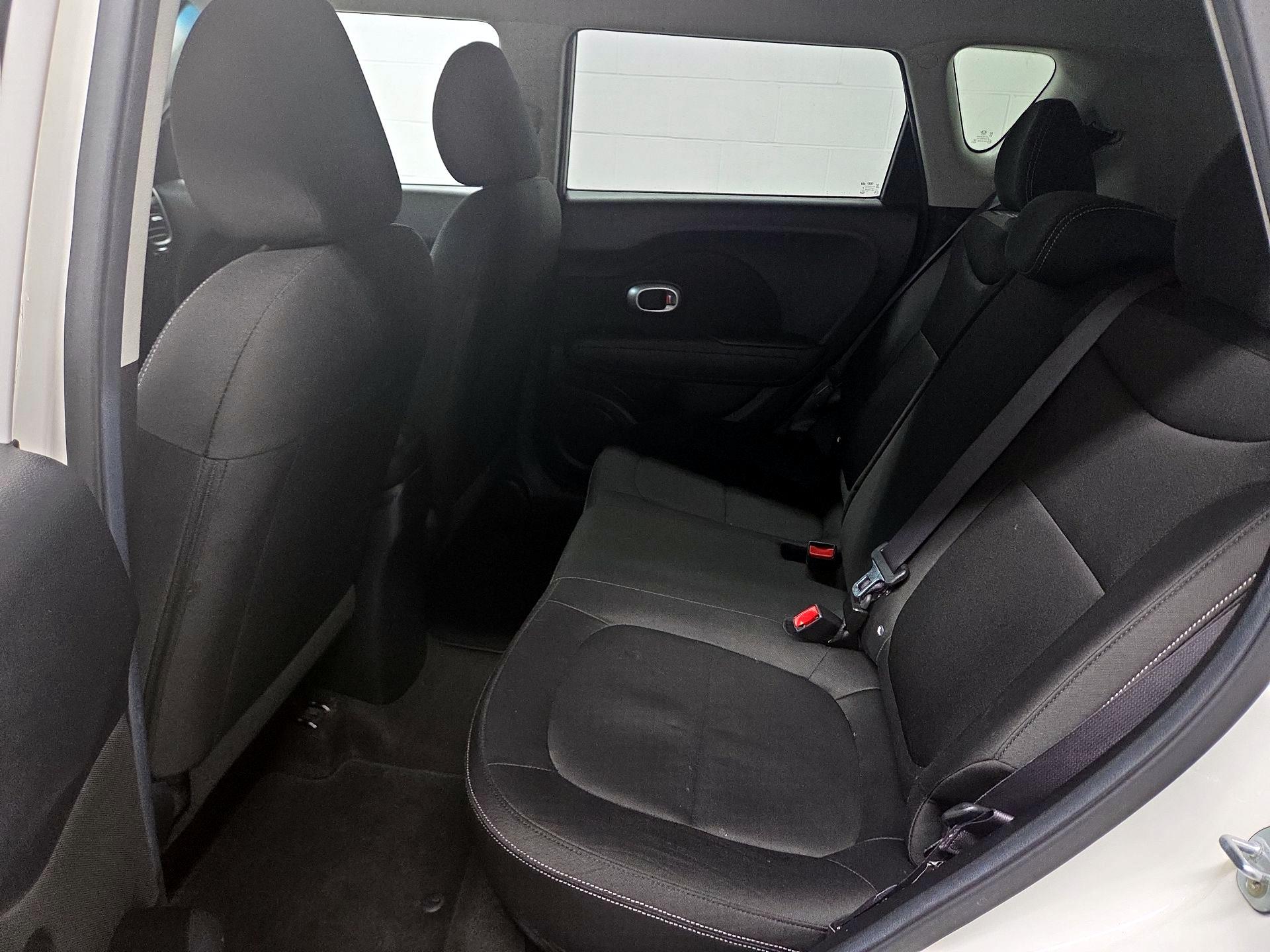 Thumbnail: 2016 Kia Soul - 18