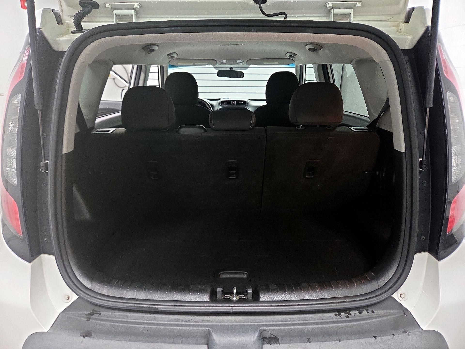 Thumbnail: 2016 Kia Soul - 19