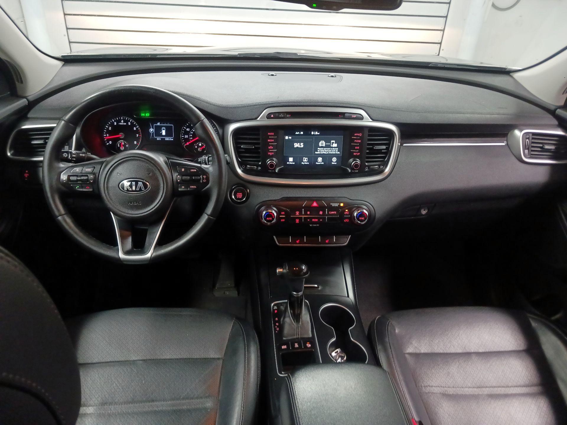 Thumbnail: 2017 Kia Sorento - 9