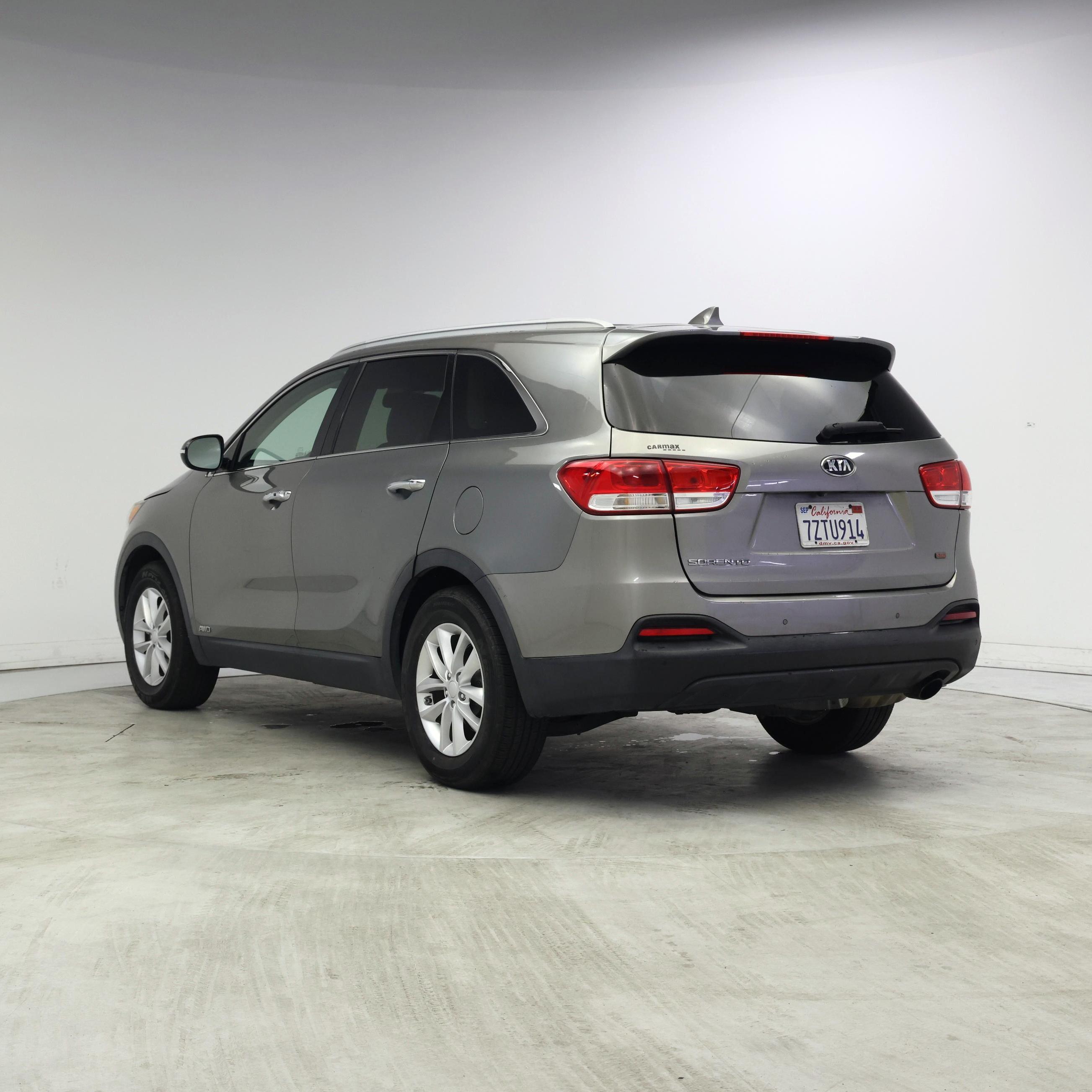 Thumbnail: 2017 Kia Sorento - 2
