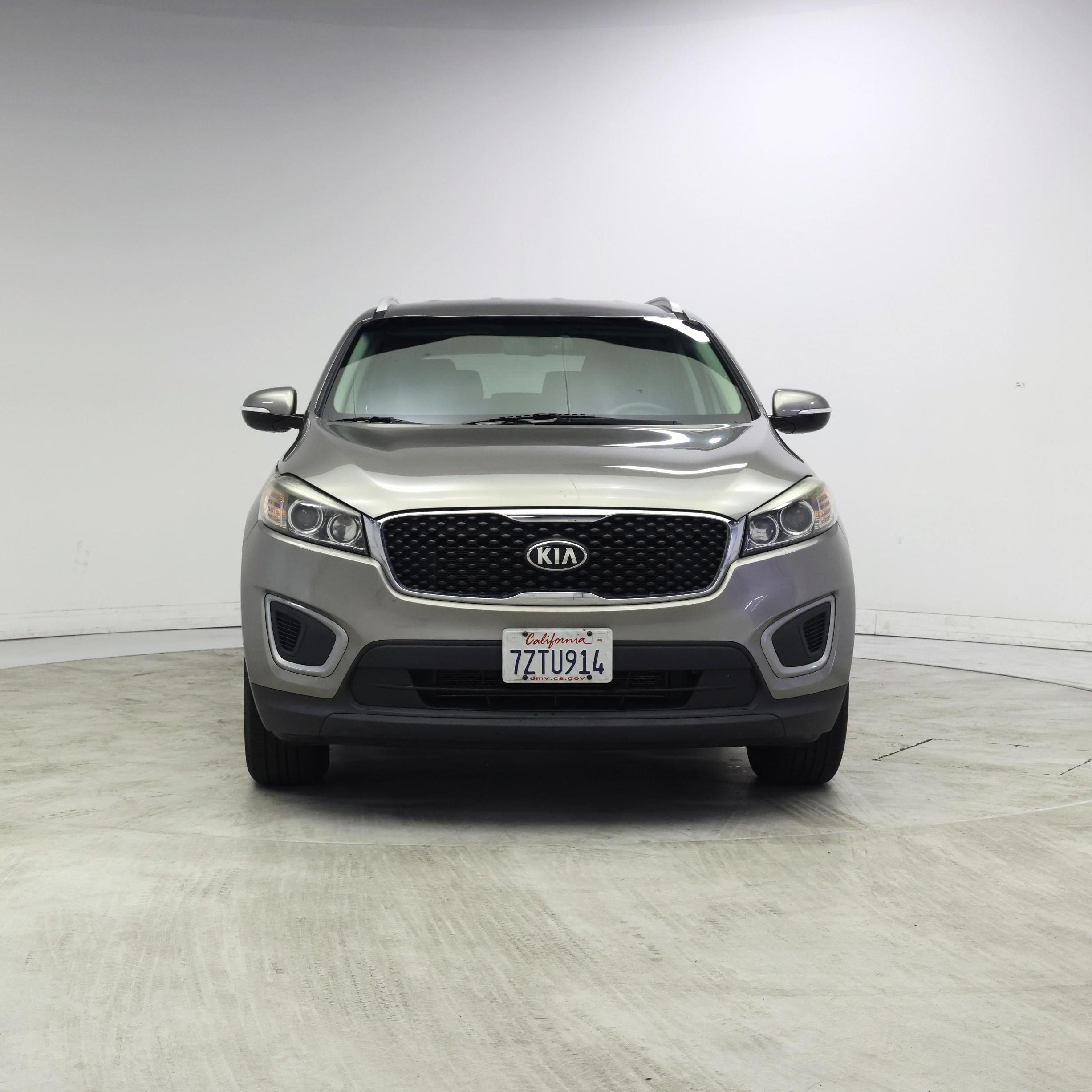 Thumbnail: 2017 Kia Sorento - 5
