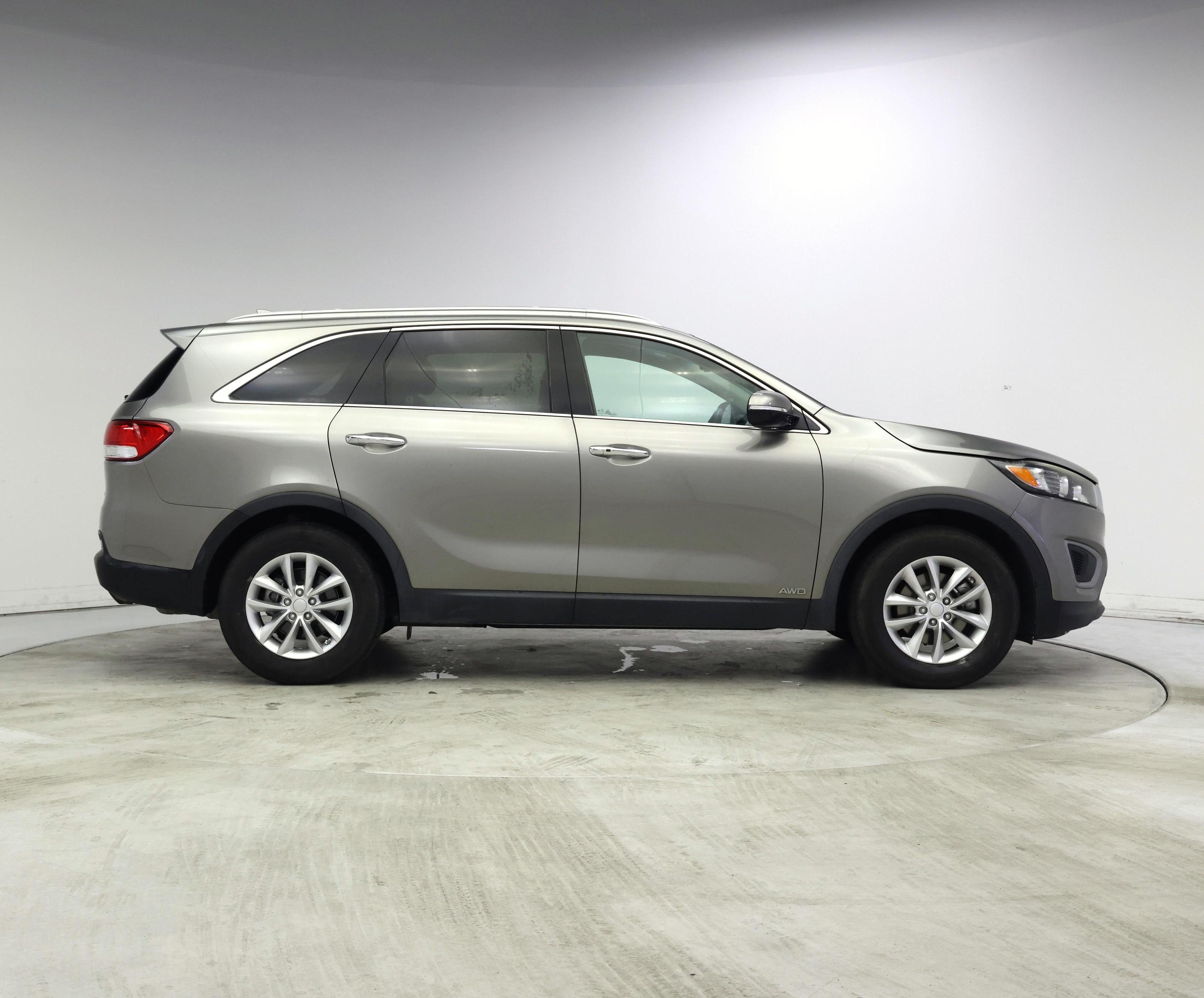 Thumbnail: 2017 Kia Sorento - 7