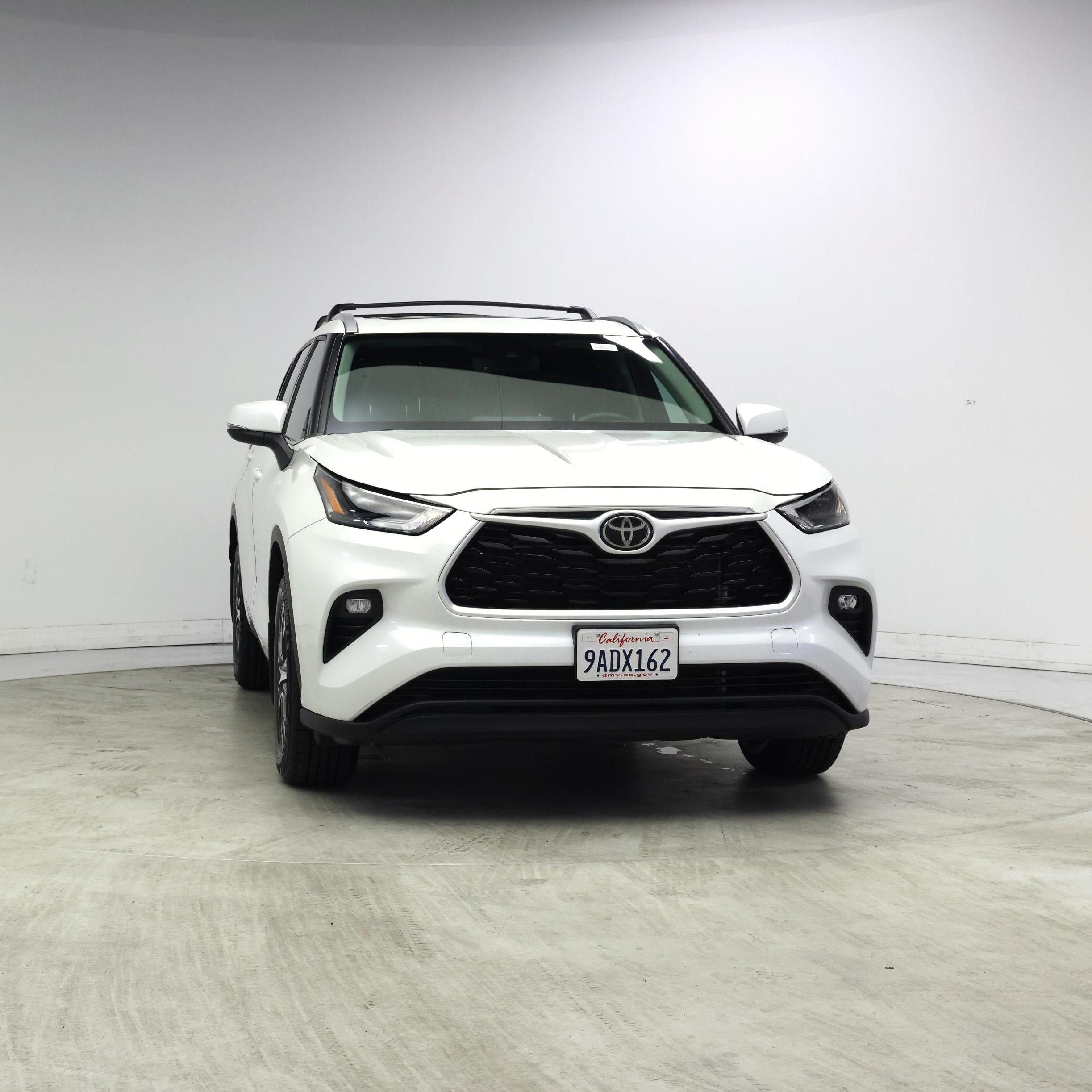Thumbnail: 2022 Toyota Highlander - 5