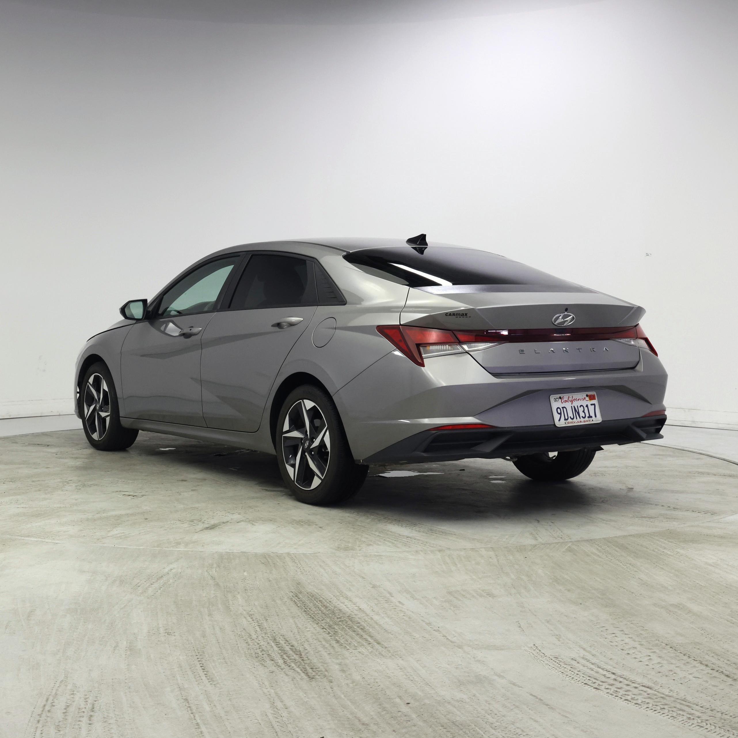 Thumbnail: 2023 Hyundai Elantra - 2