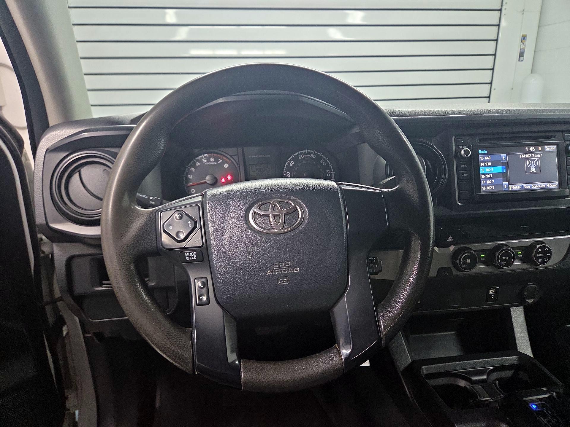 Thumbnail: 2017 Toyota Tacoma - 10