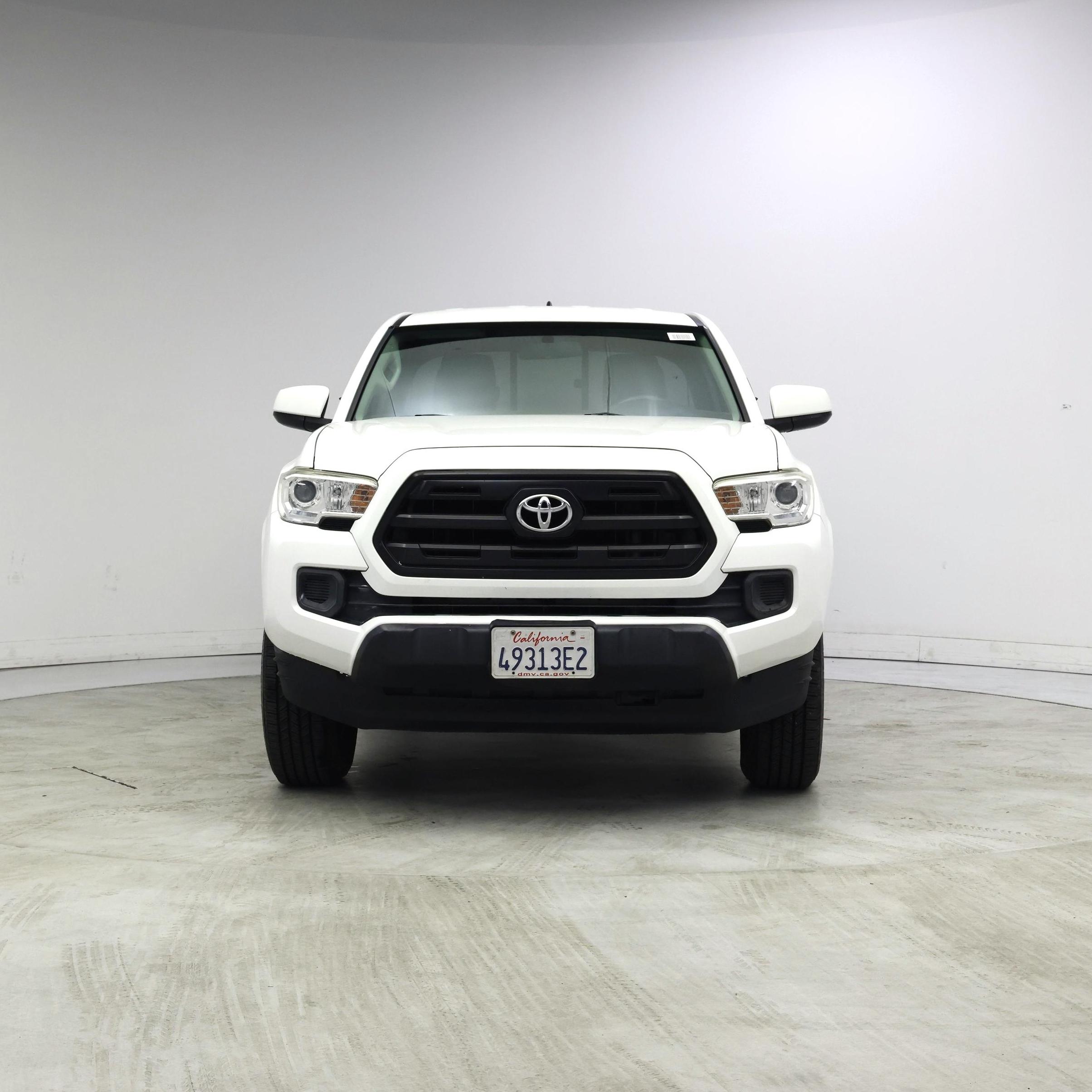 Thumbnail: 2017 Toyota Tacoma - 5