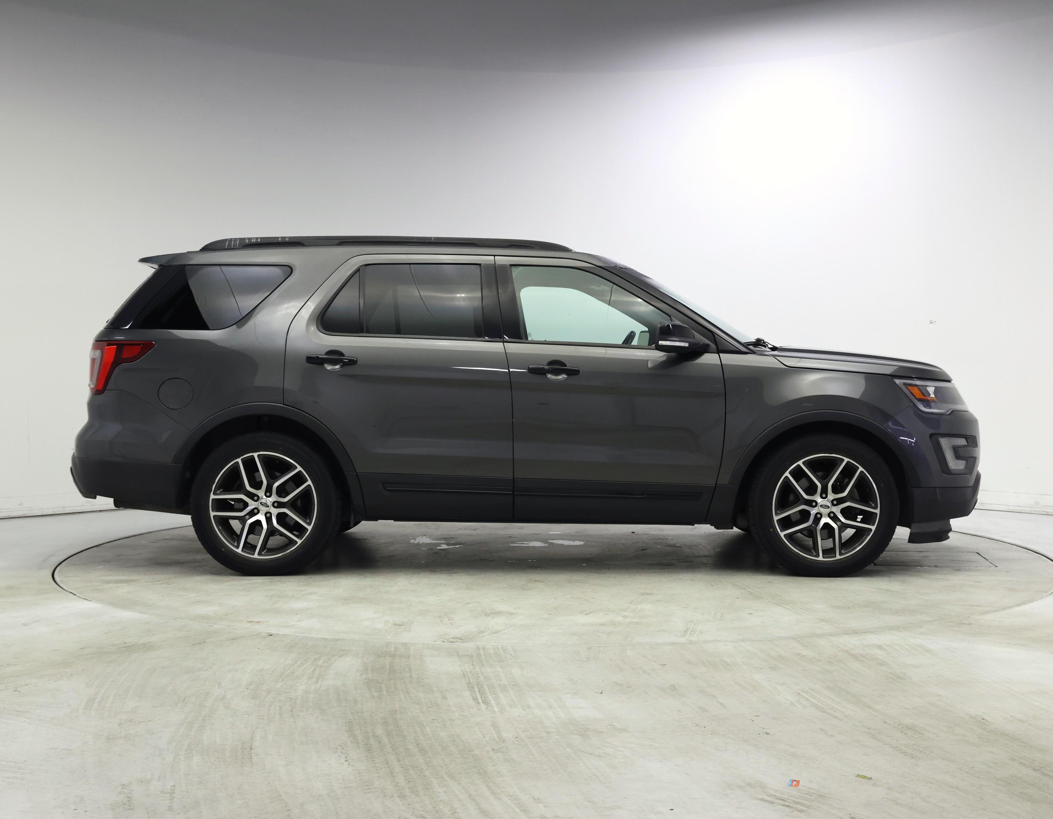 Thumbnail: 2016 Ford Explorer - 7