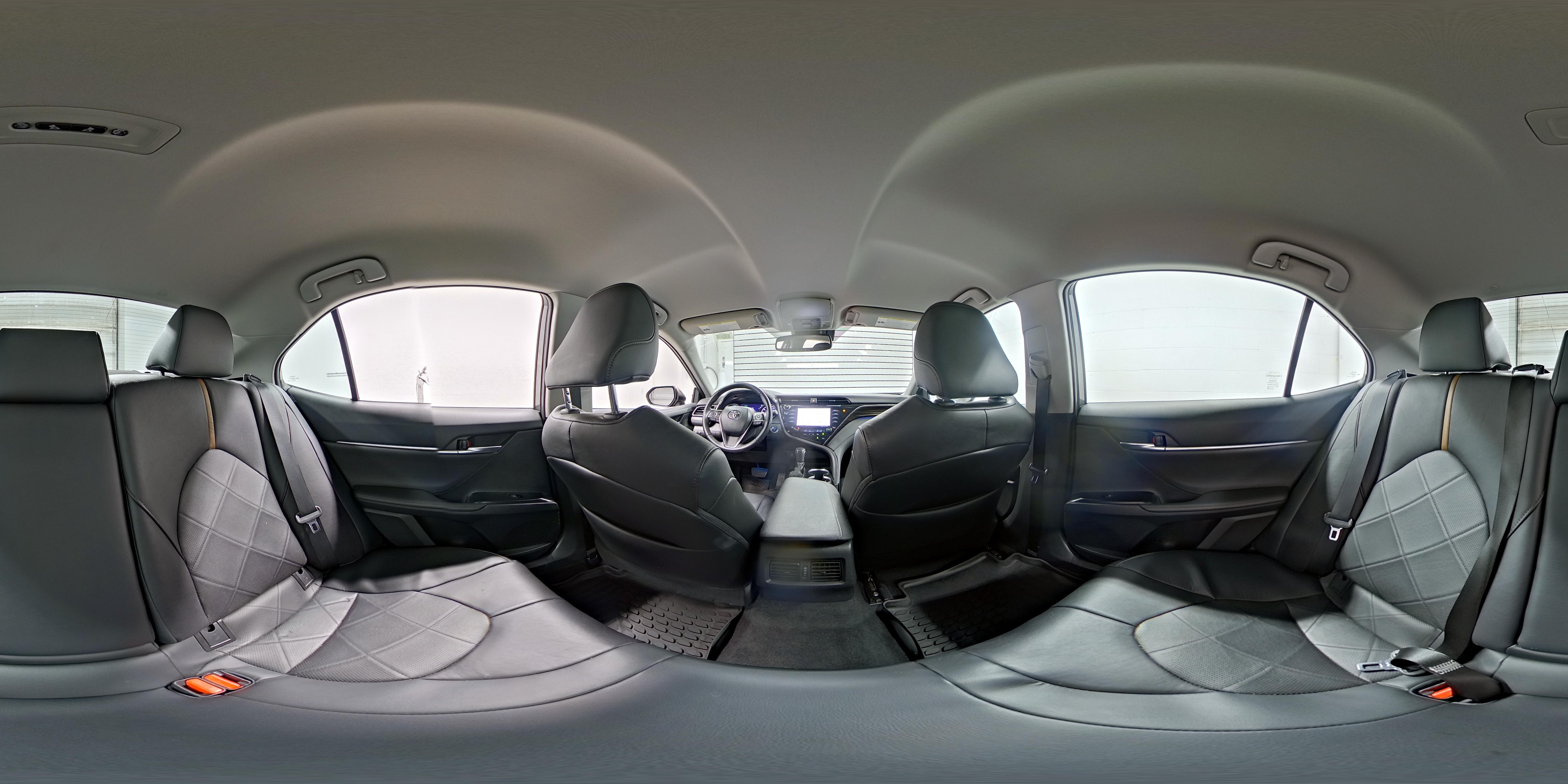 2019 Toyota Camry XLE Hybrid - Photo 23