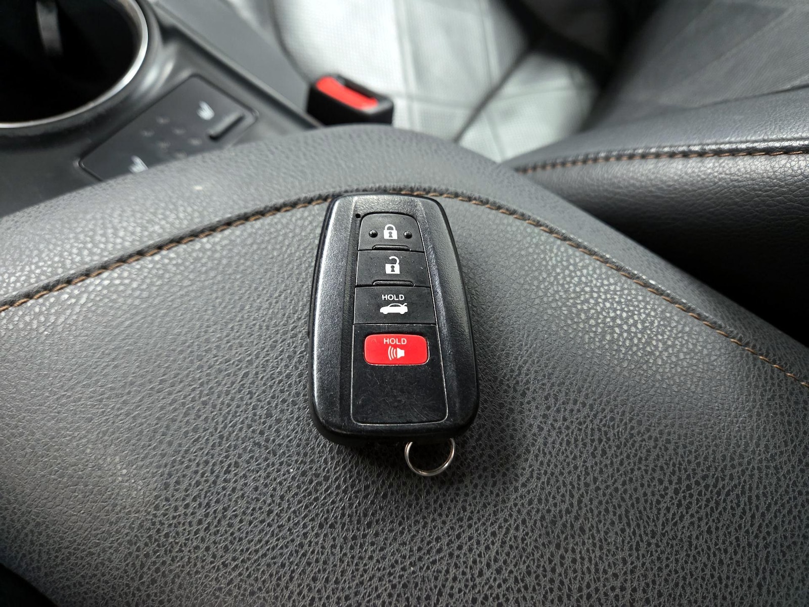 2019 Toyota Camry XLE Hybrid - Photo 21