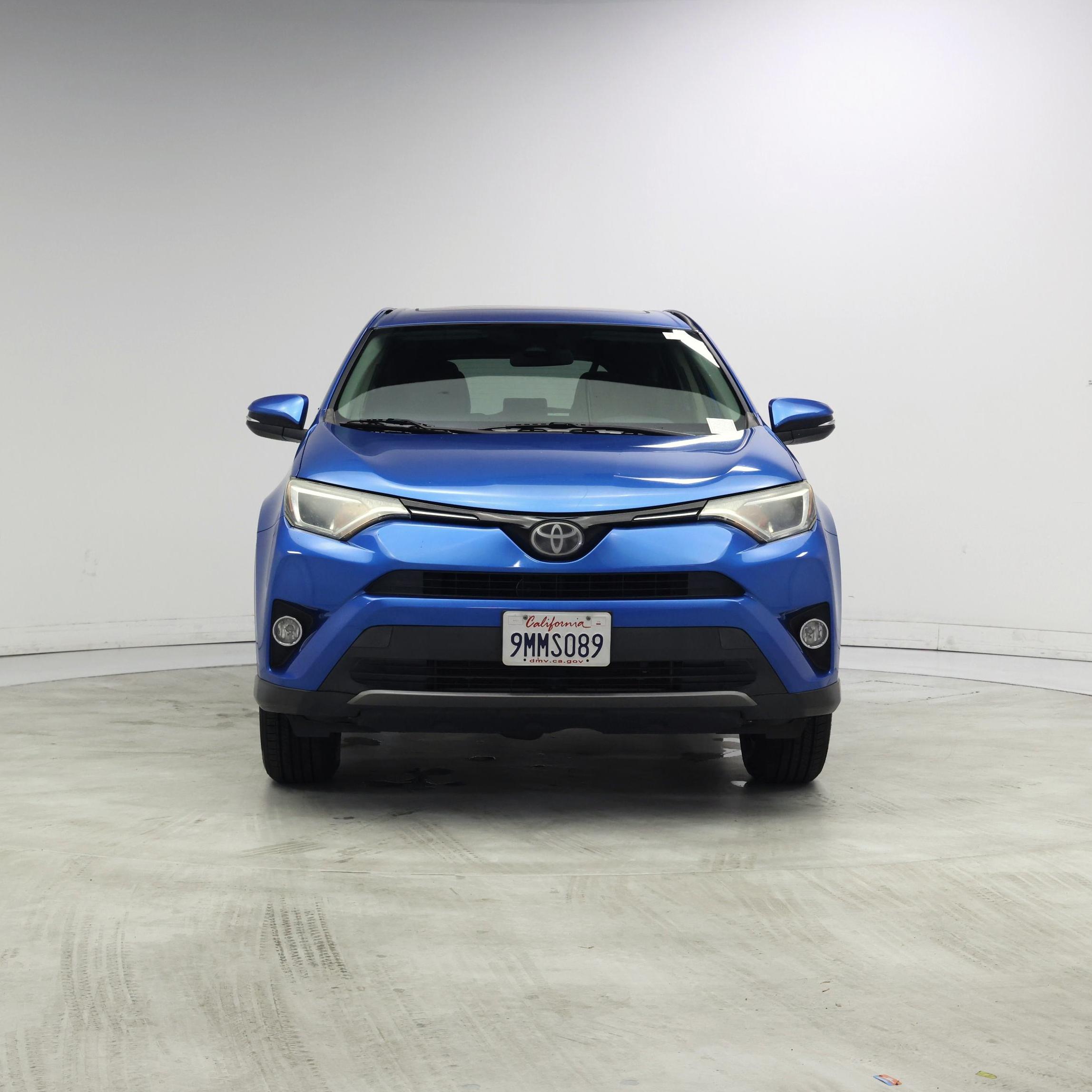 Thumbnail: 2018 Toyota RAV4 - 5