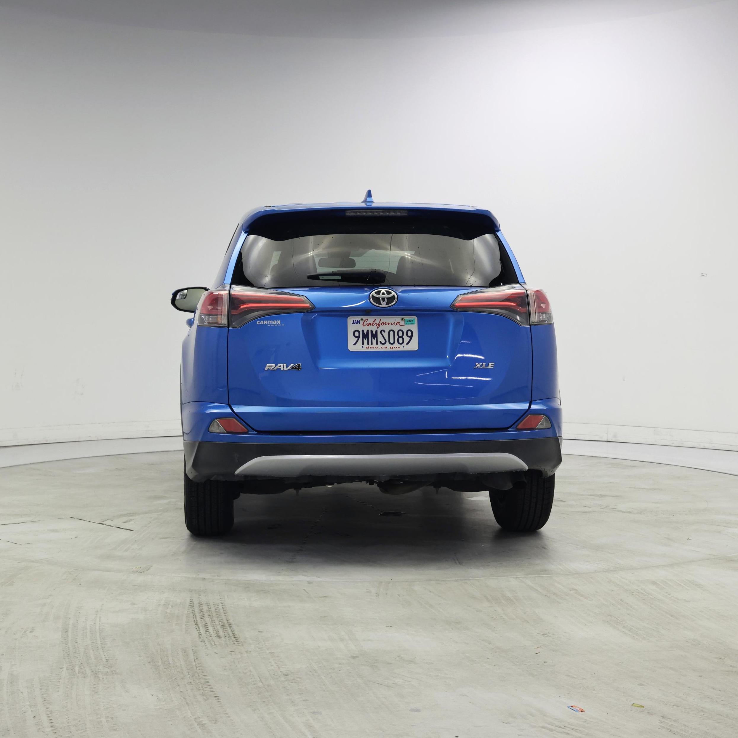 Thumbnail: 2018 Toyota RAV4 - 6