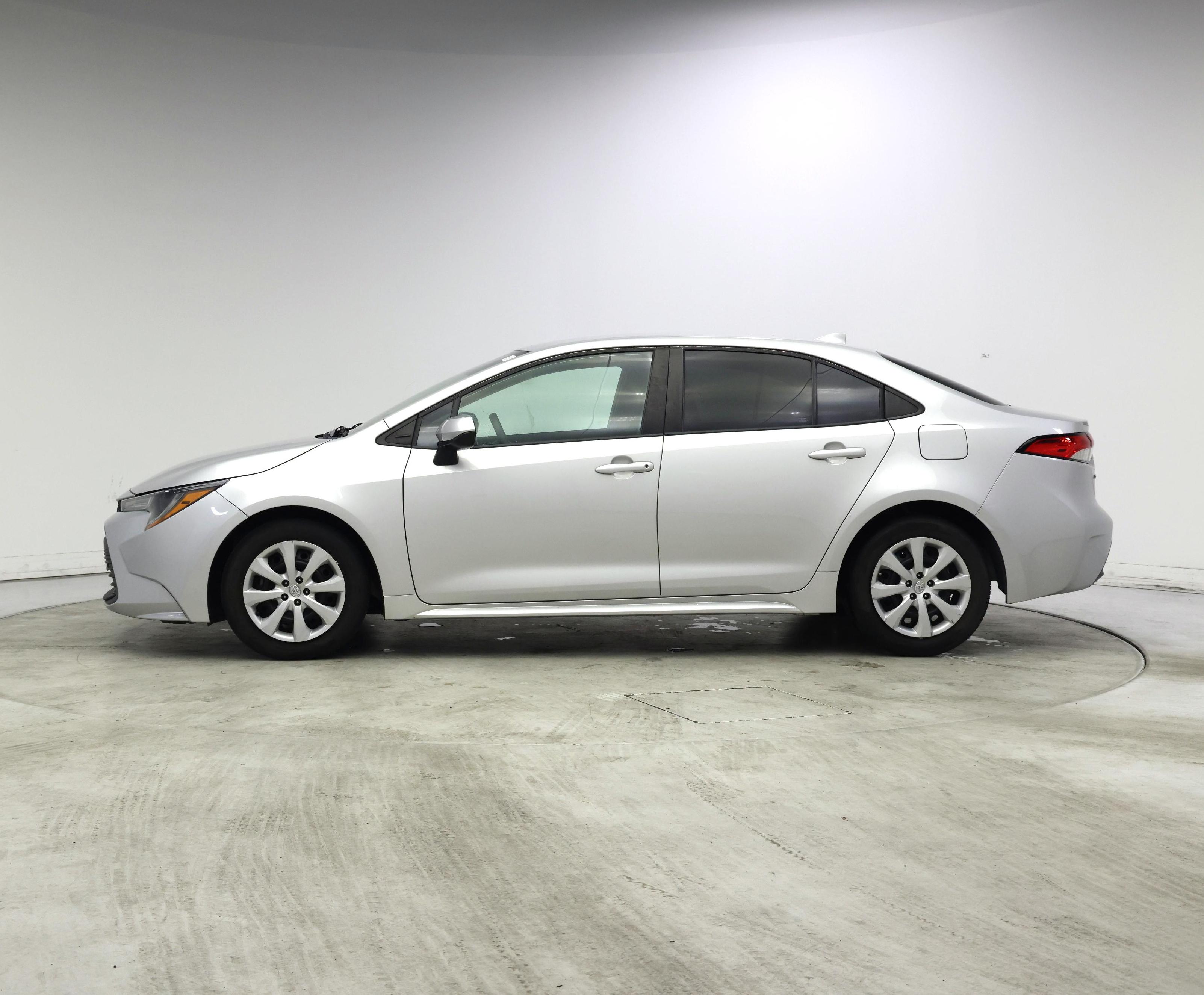 Thumbnail: 2023 Toyota Corolla - 3