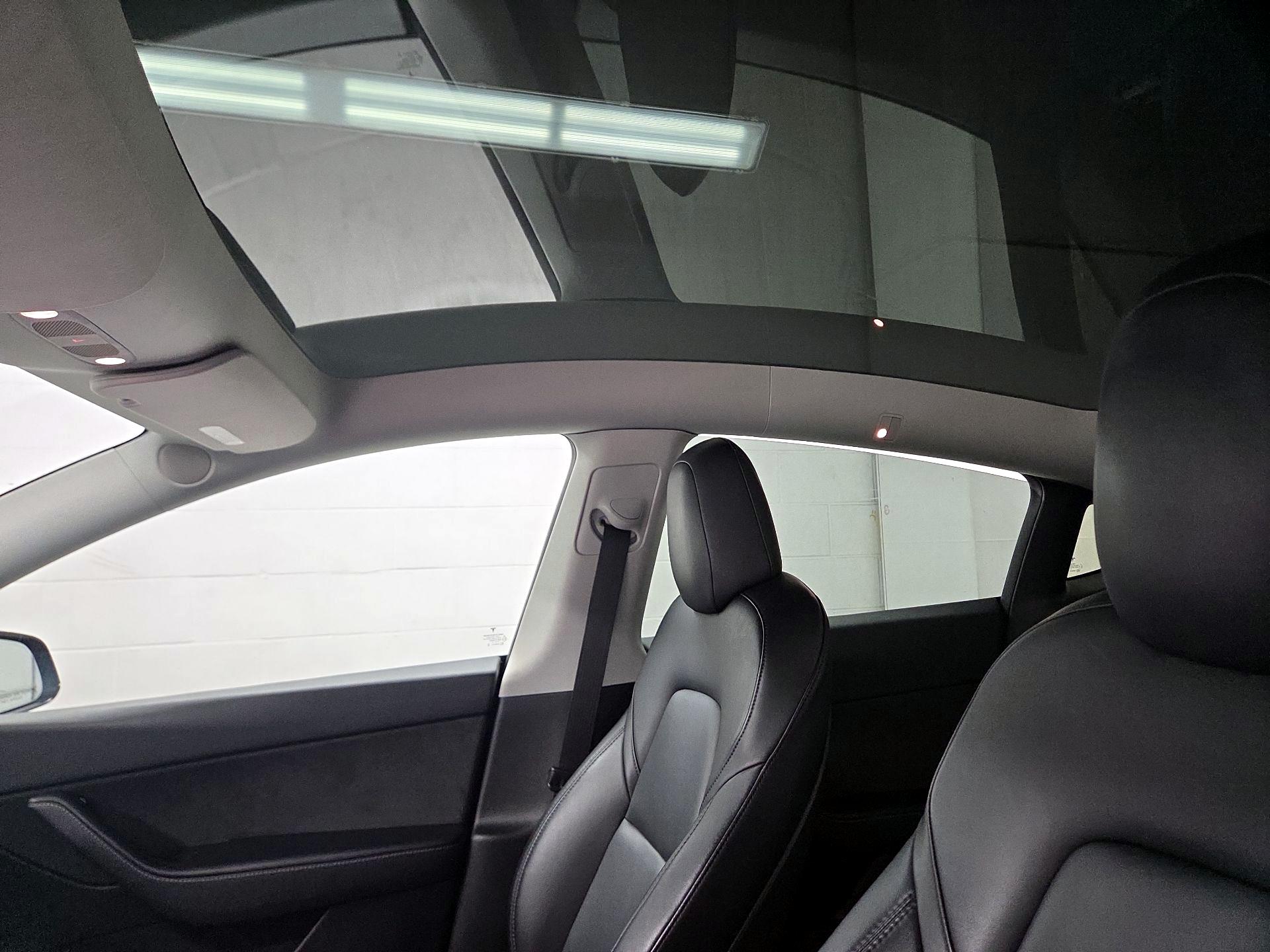 Thumbnail: 2022 Tesla Model Y - 18