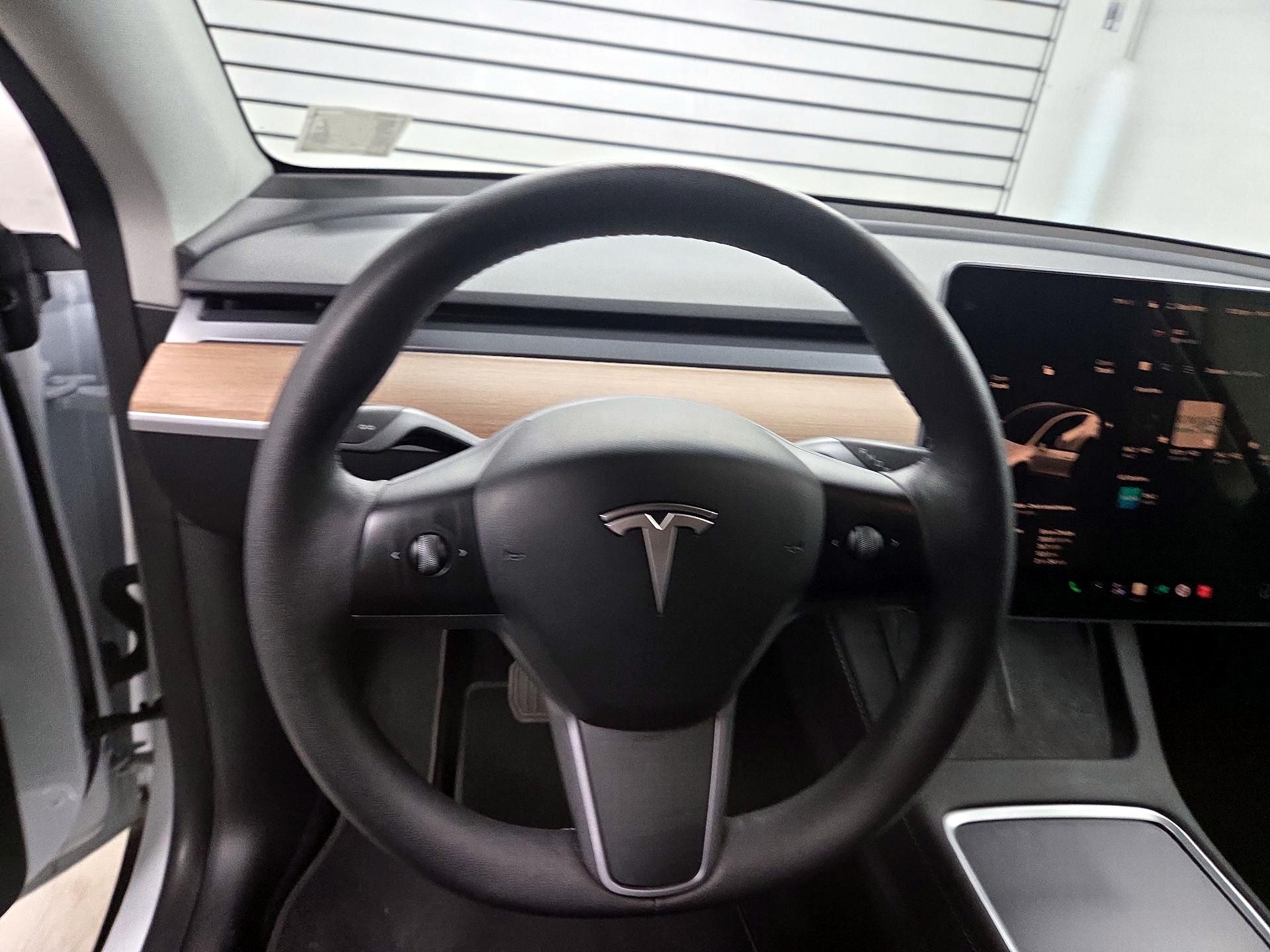Thumbnail: 2023 Tesla Model Y - 10