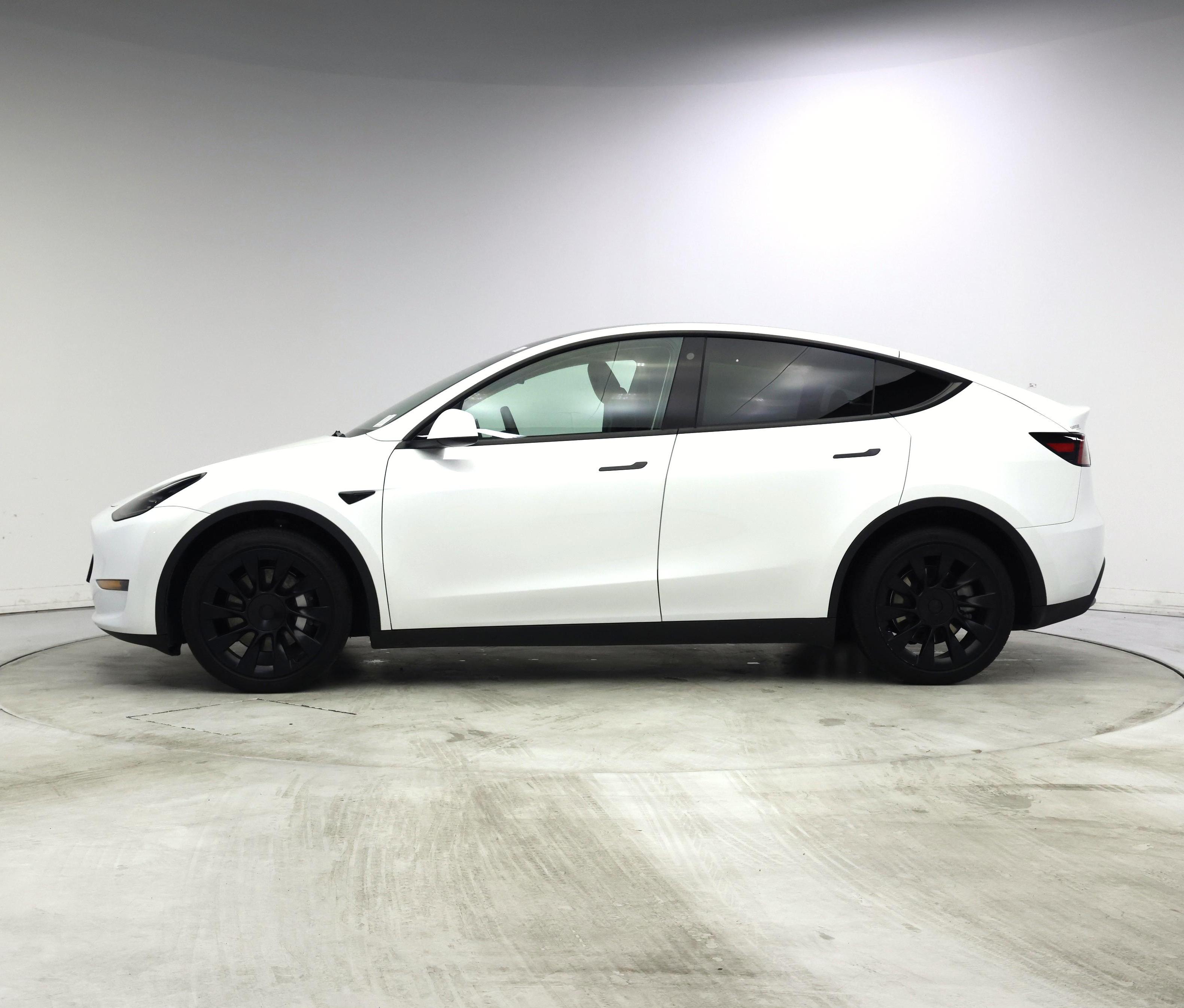 Thumbnail: 2023 Tesla Model Y - 3